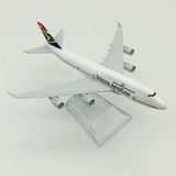  Mô hình máy bay South African Airlines (SAA) Nam Phi Boeing B747 16cm MB16222 