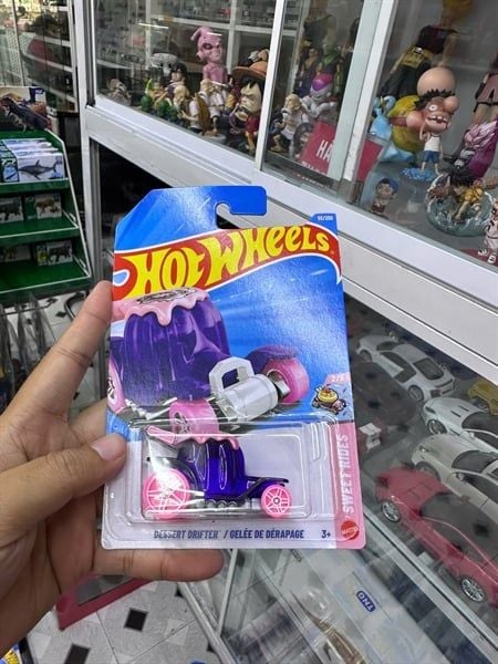  Mô hình xe Dessert Drifter / Gelée de Dérapage kim loại có bản quyền chính hãng tỉ lệ 1:64 C4982-FA 