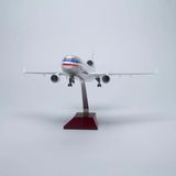  Mô hình máy bay American McDonnell MD-11 có bánh xe kích thước 47cm no led MB47119 