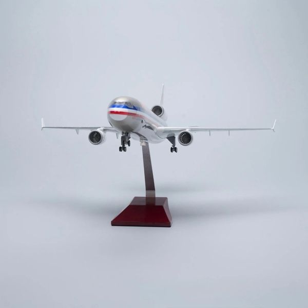  Mô hình máy bay American McDonnell MD-11 có bánh xe kích thước 47cm no led MB47119 