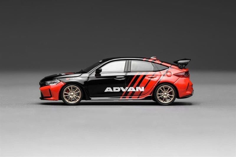  Mô hình xe Honda Civic Type R (FL5) Advan livery w/MF10 tỉ lệ 1:64 Motorhellix M65341 