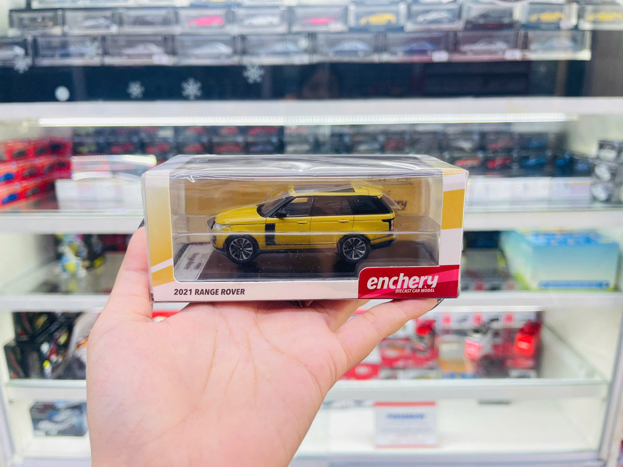  Mô hình xe Land Rover Range Rover 2021 LHD tỉ lệ 1:64 GCD X Enchery GE-001-2 