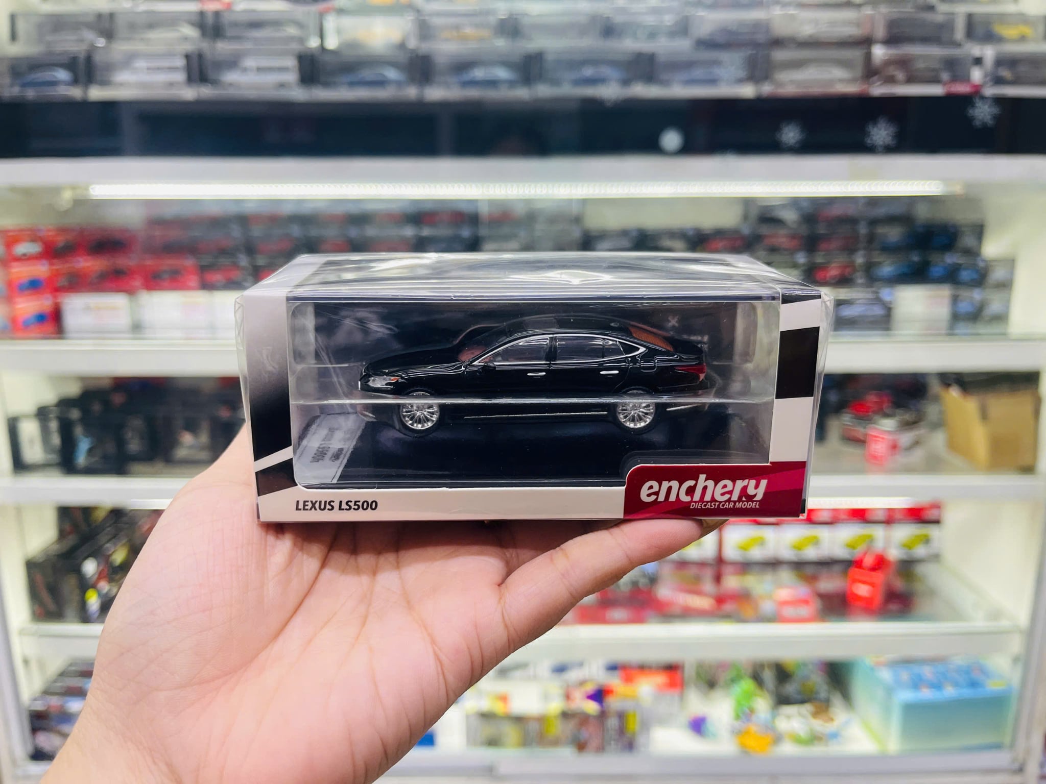  Mô hình xe Lexus LS500 Standard - Black tỉ lệ 1:64 GCD X Enchery GE-004-16 