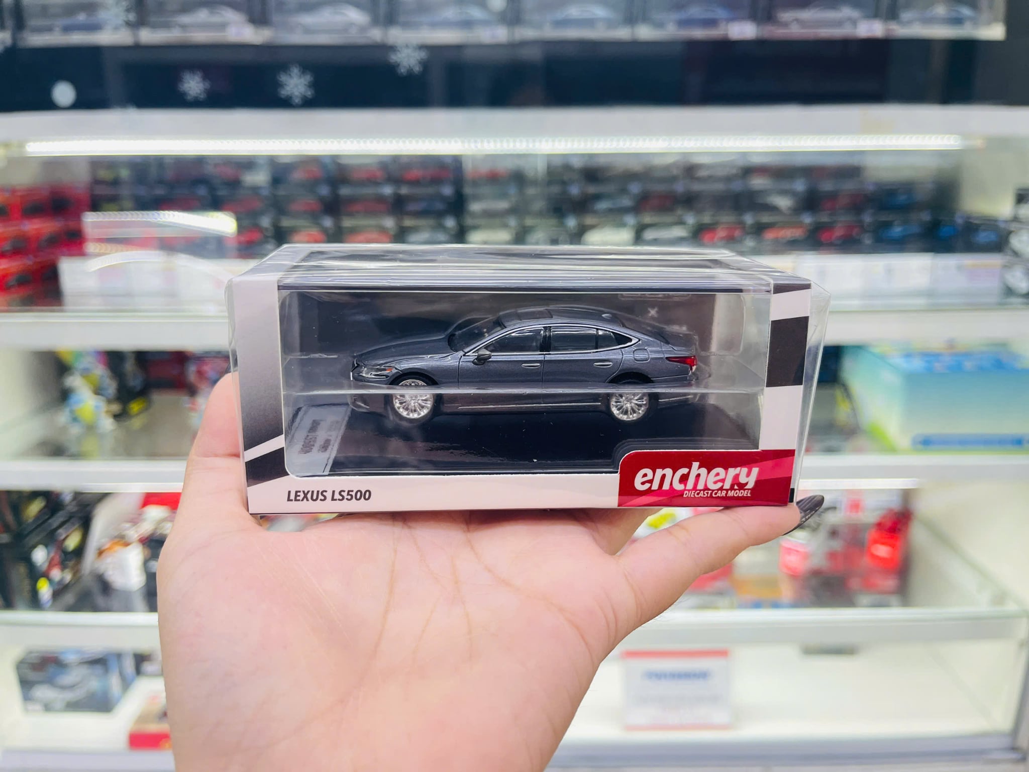  Mô hình xe Lexus LS500 Grey tỉ lệ 1:64 GCD X Enchery GE-004-17 