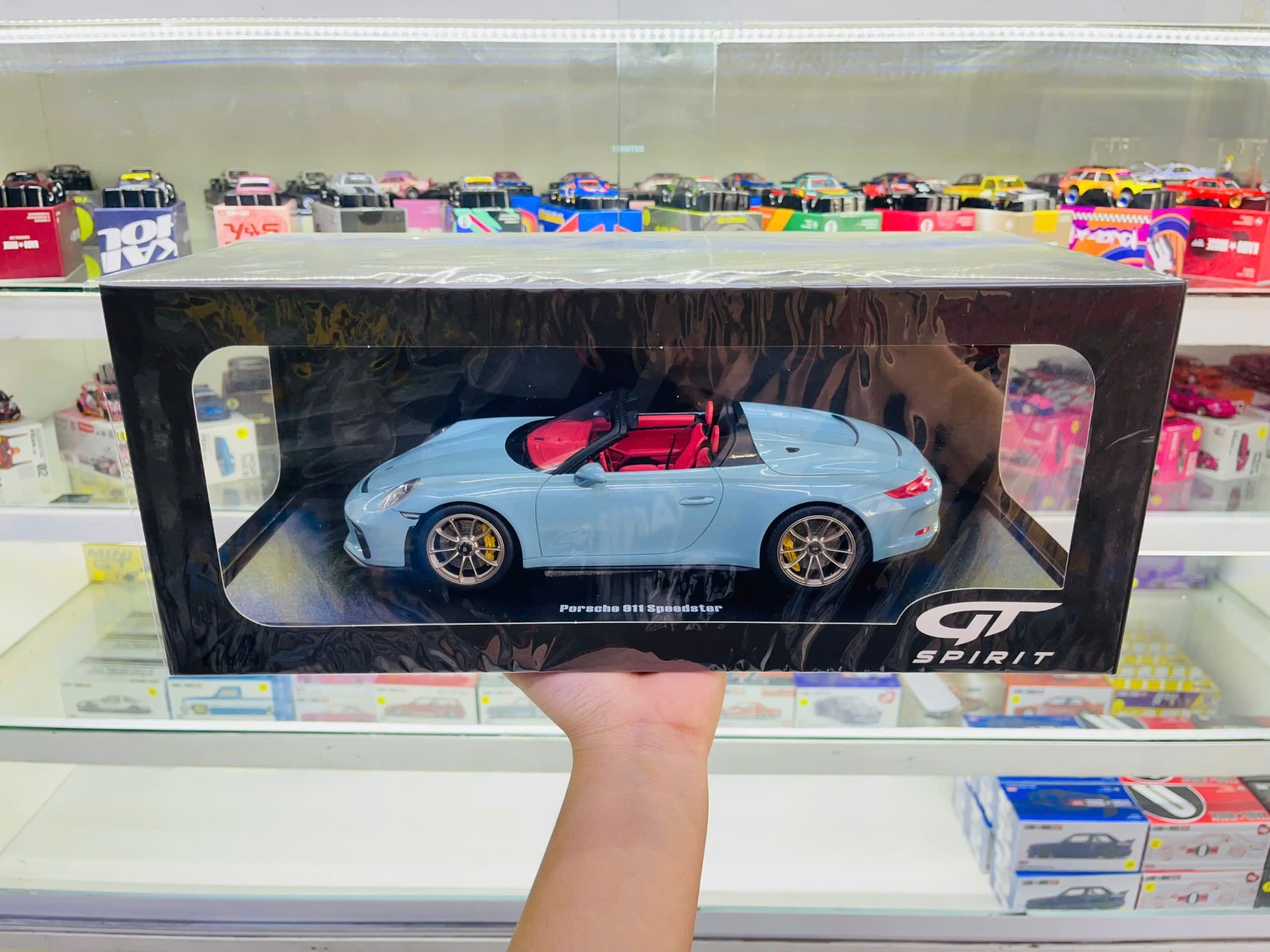  Mô hình xe Porsche 911 (991.2) Speedster 2019 tỉ lệ 1:18 GT Spirit GT408 