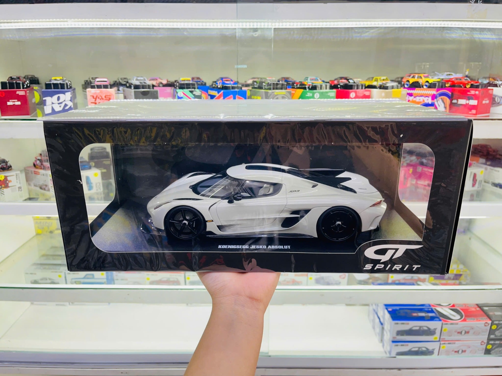  Mô hình xe Koenigsegg Jesko Absolut Grey 2022 tỉ lệ 1:18 GT Spirit GT412 
