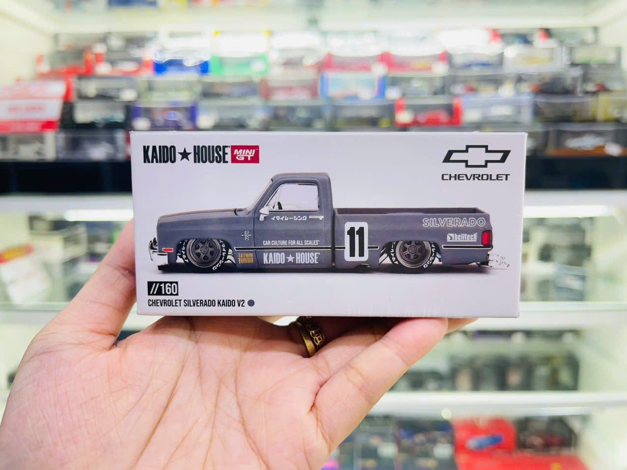  Mô hình xe Chevrolet Silverado KAIDO V2 tỉ lệ 1:64 KHMG160 