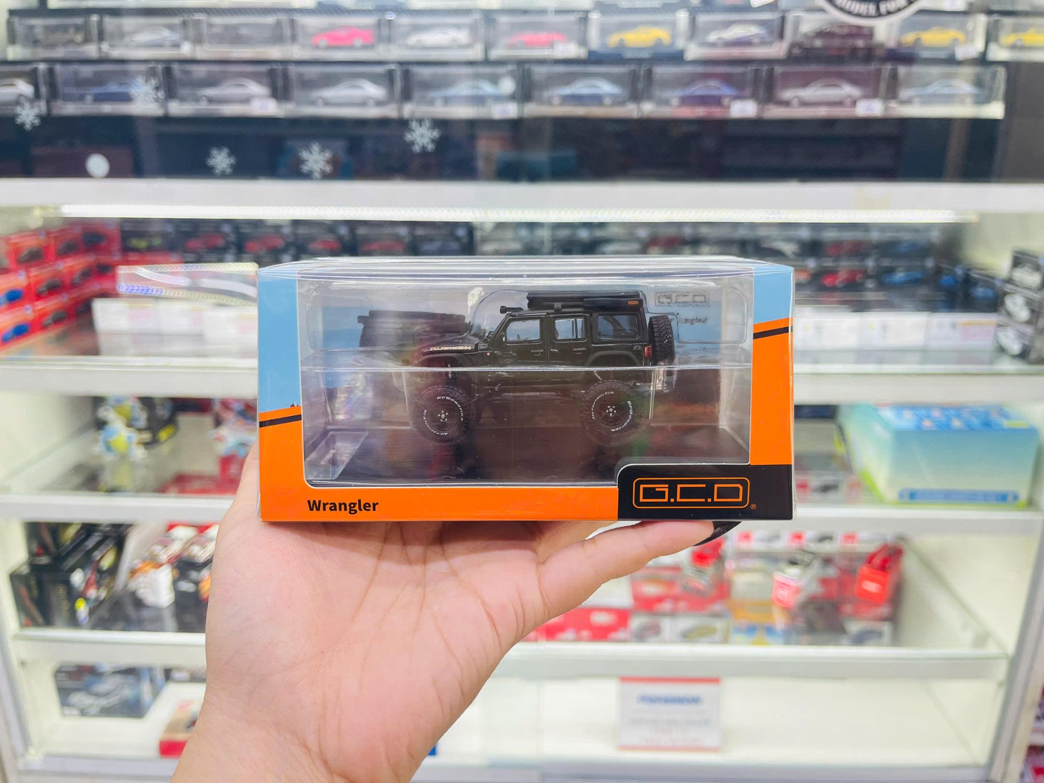  Mô hình xe Jeep Rubicon Off-Road Edition LHD tỉ lệ 1:64 GCD Model OT64867 