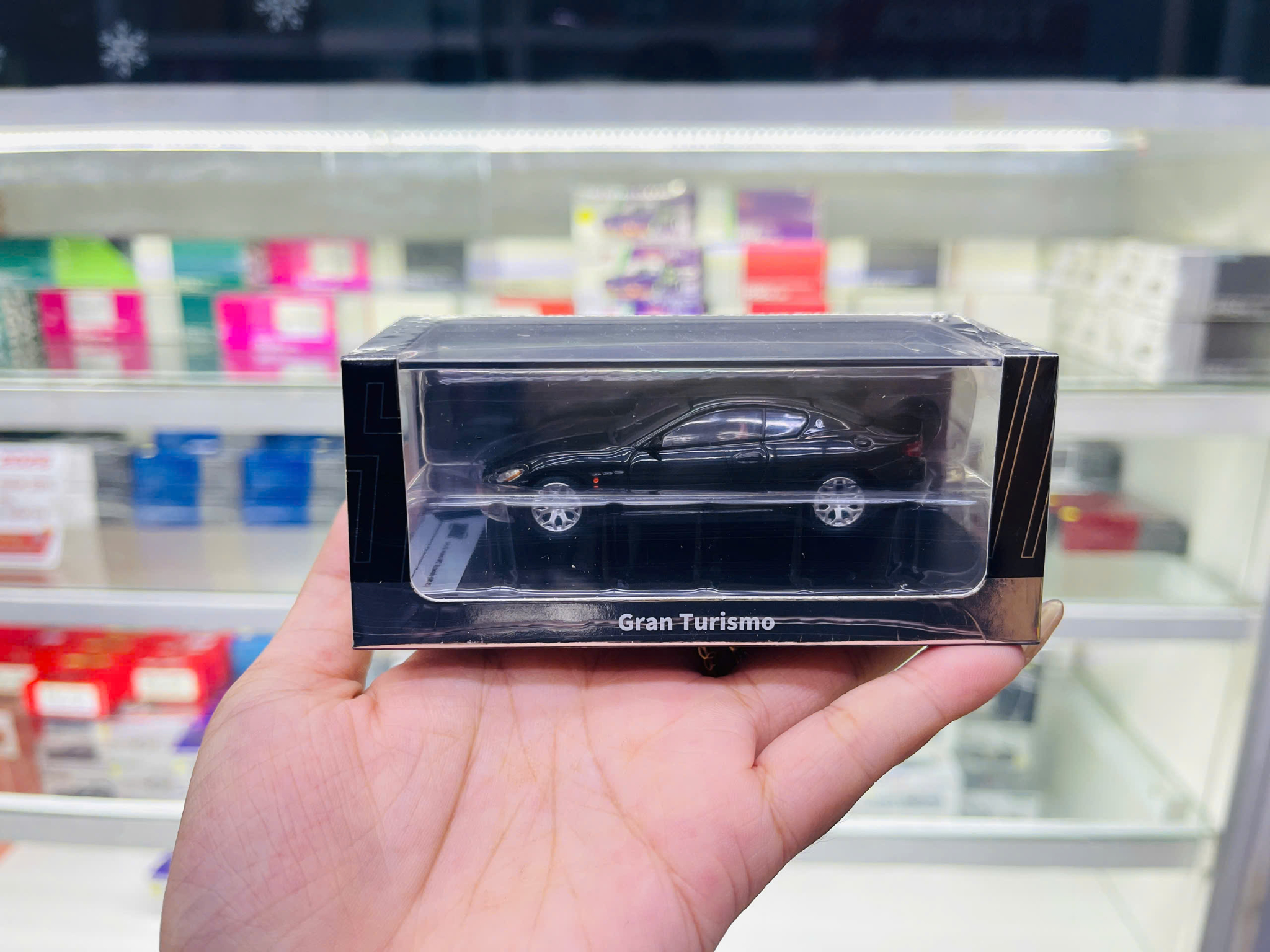  Mô hình xe Maserati GT tỉ lệ 1:64 Shadow model LL-008-317 