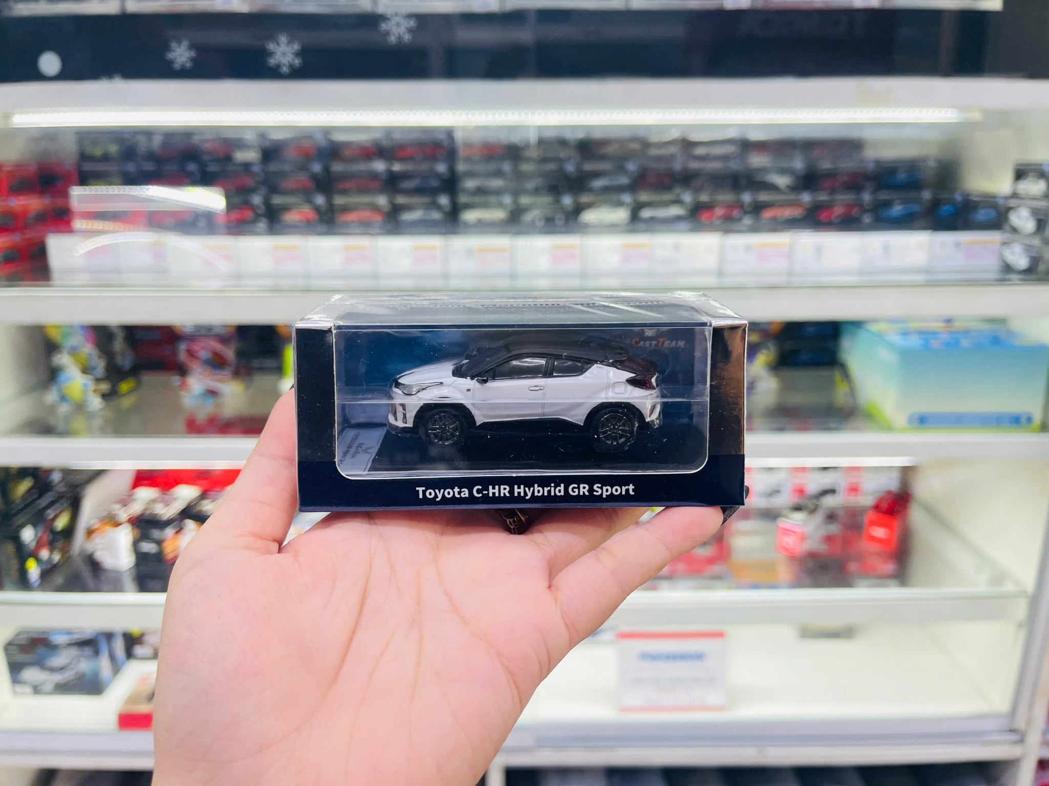  Mô hình Toyota C-HR Hybrid GR Sport 2019 tỉ lệ 1:64 DCT LL-022-101 
