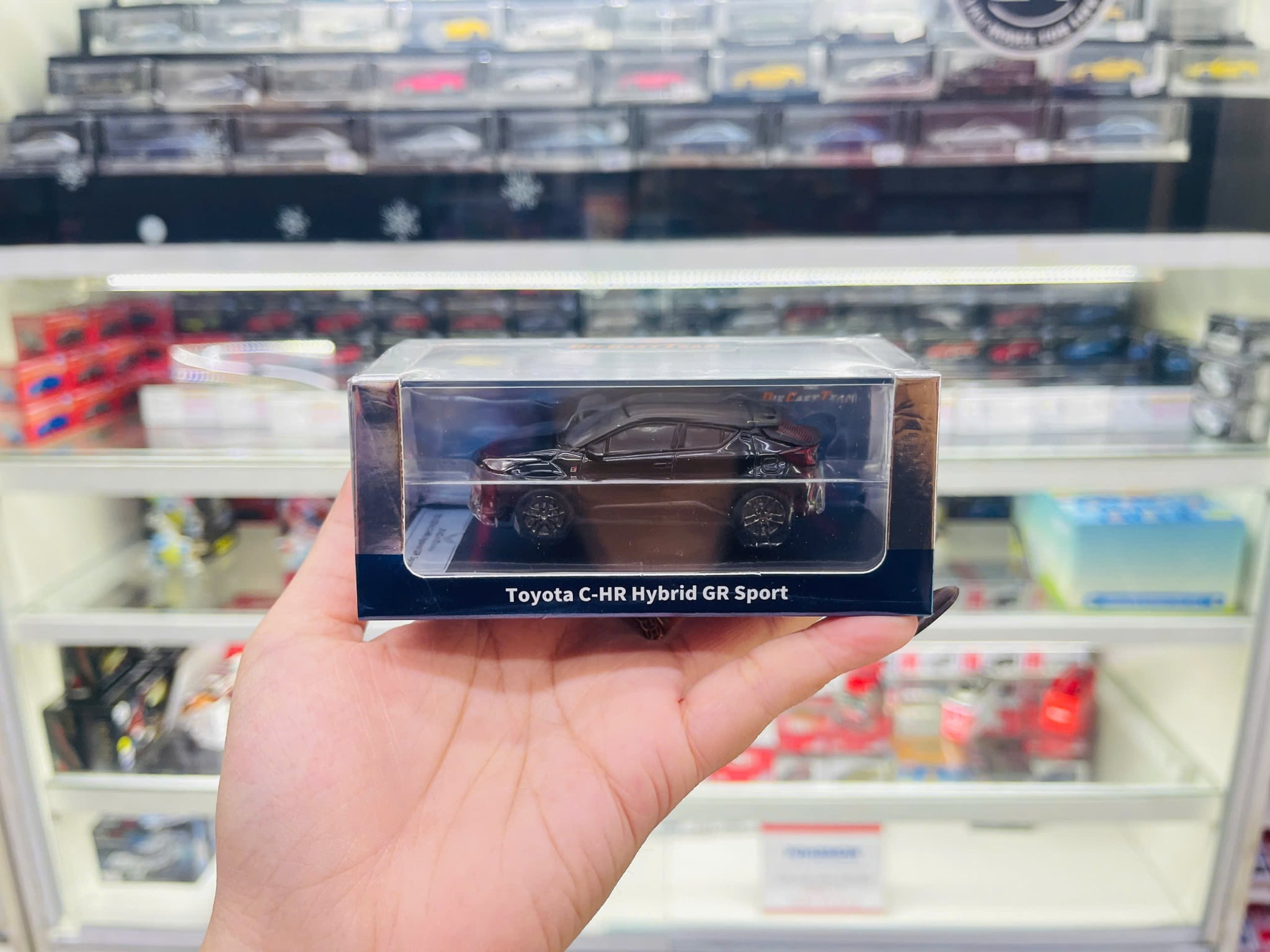  Mô hình xe Toyota C-HR Hybrid GR Sport 2019 tỉ lệ 1:64 DCT LL-022-105 