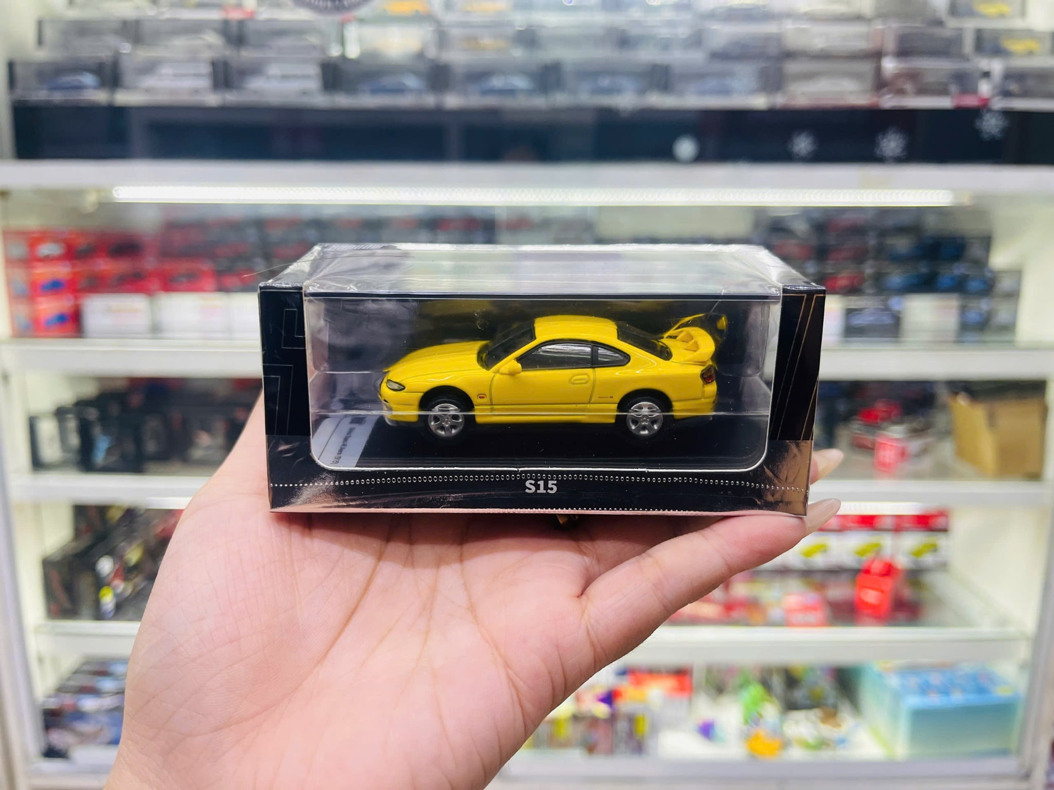  Mô hình xe Nissan S15 Yellow tỉ lệ 1:64 Shadow LL-051-239 