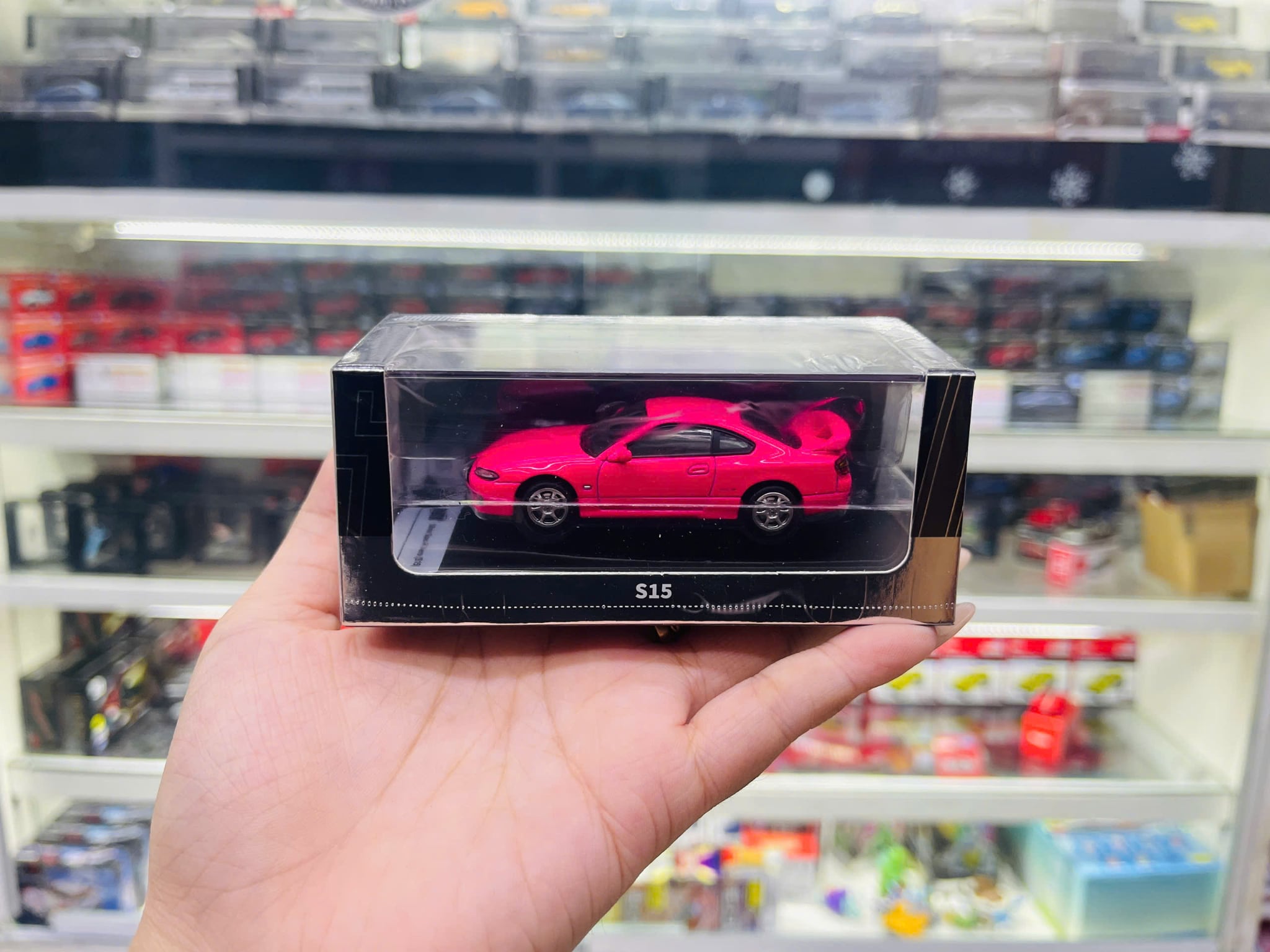  Mô hình xe Nissan S15 Pink tỉ lệ 1:64 Shadow LL-051-242 