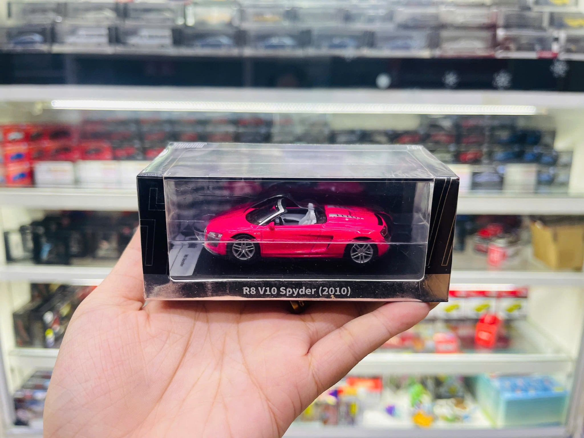  Mô hình xe Audi R8 V10 Spyder Pink LHD tỉ lệ 1:64 Shadow LL-066-227 