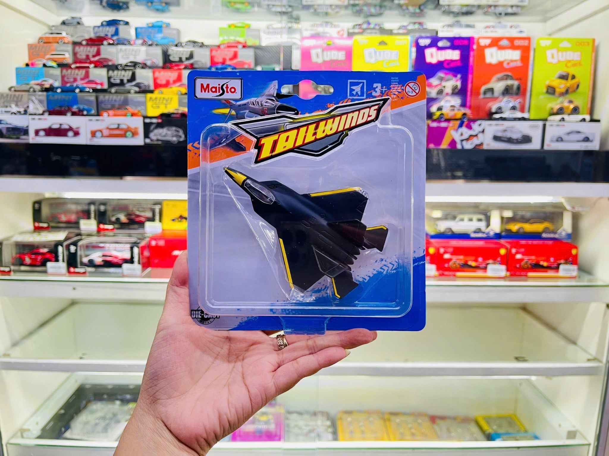  Mô hình máy bay quân sự F-22 Raptor matt black kích thước 12cm - Tailwinds Maisto 15088 MB12014 