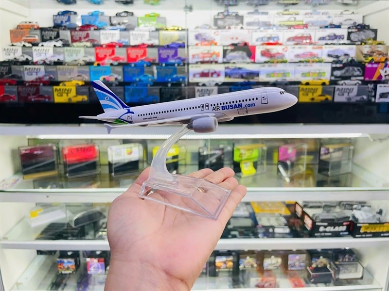  Mô hình máy bay Korea Air Busan dòng A A320 16cm MB16121 