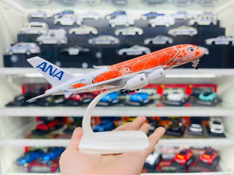  Mô hình máy bay Nhật Bản ANA Airlines dòng A A380 orange kích thước 20cm MB20088 