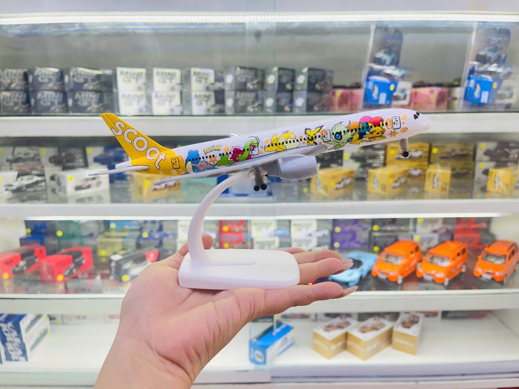  Mô hình máy bay Scoot Jet Pokemon Boeing B787 Dreamliner kích thước 20cm MB20162 