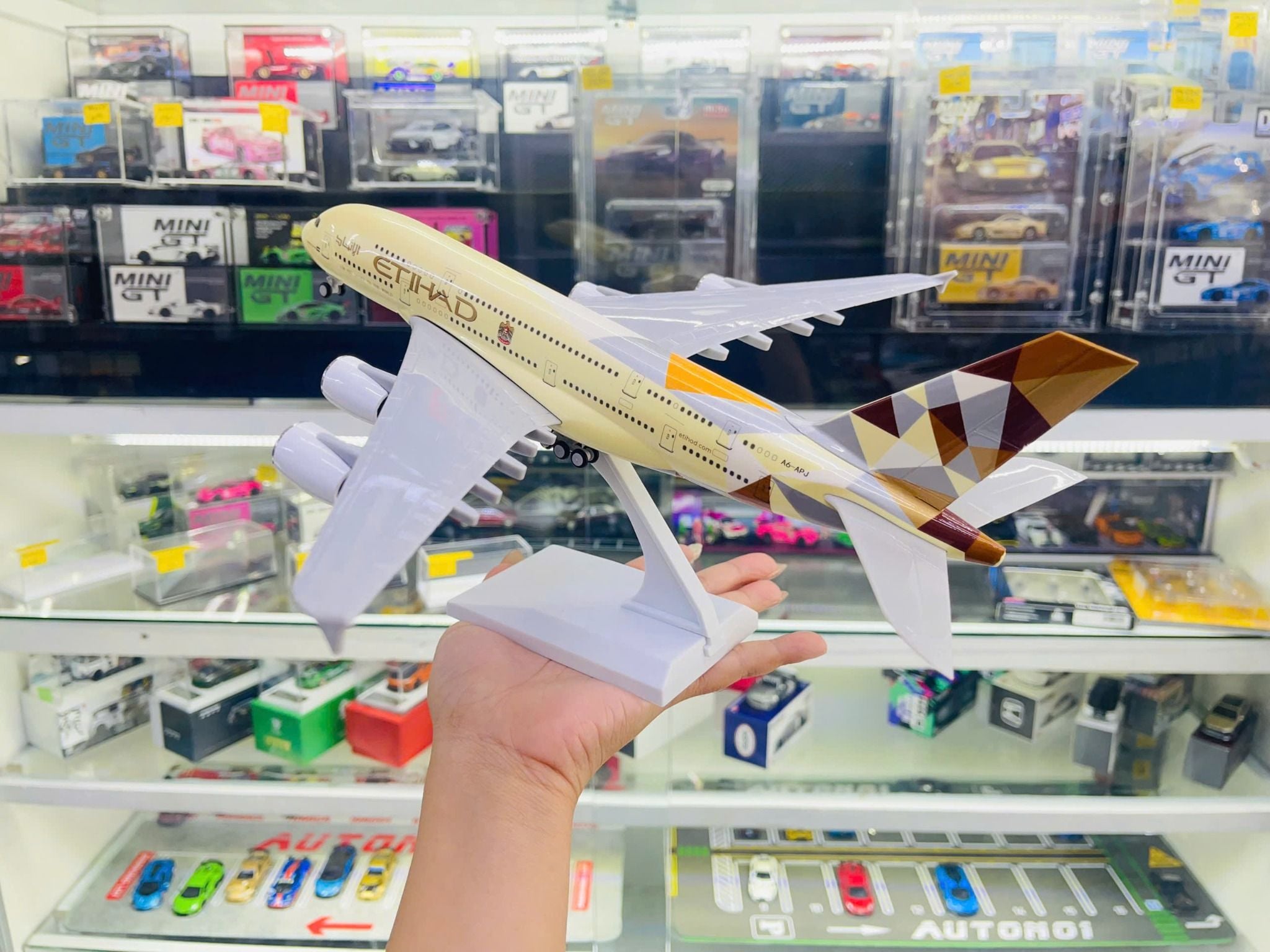  Mô hình máy bay Jason Tutu Etihad Airbus A380 Ả Rập 30cm MB30012 