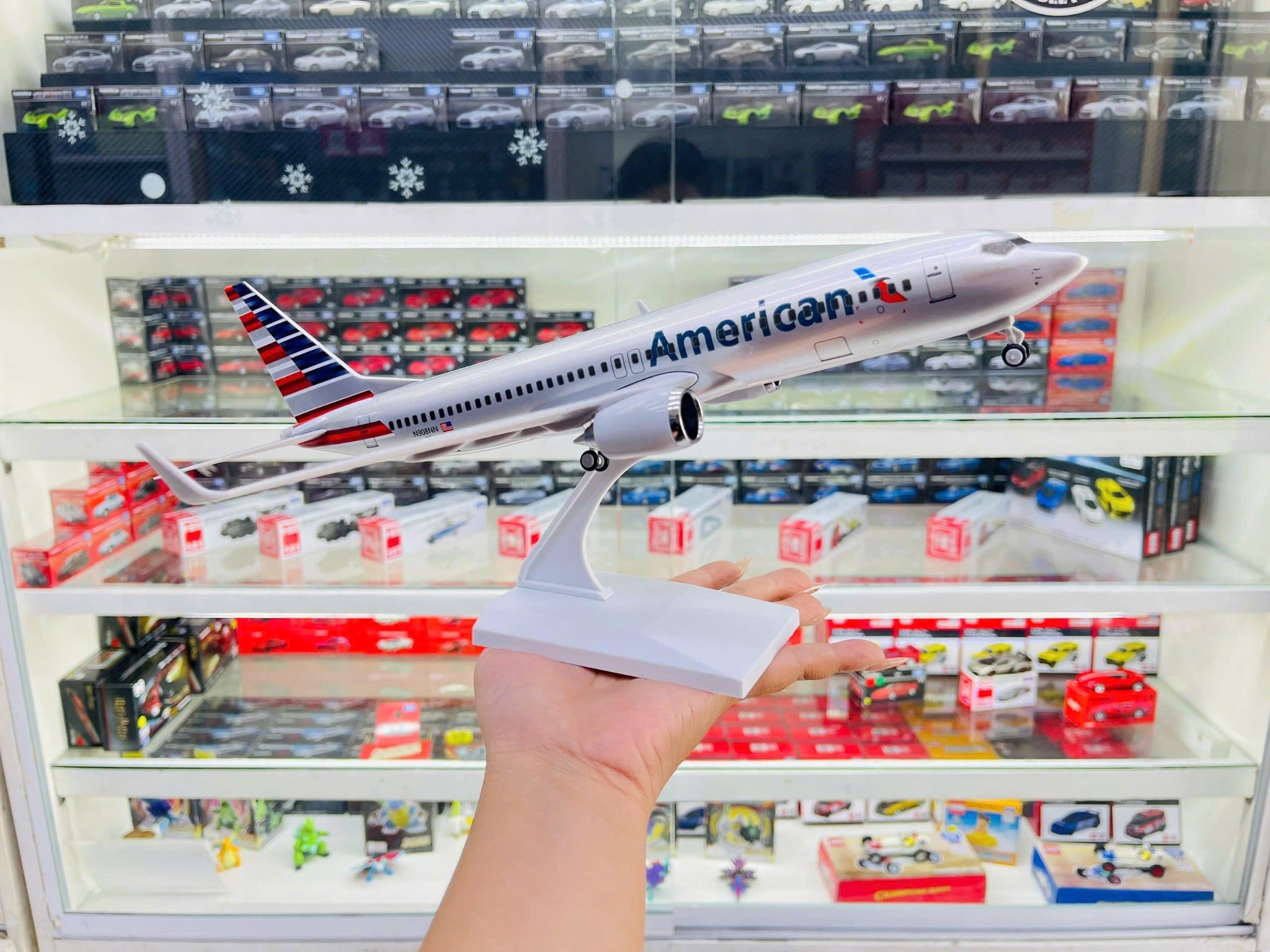  Mô hình máy bay American B787 có bánh xe - kích thước 30cm MB30044 