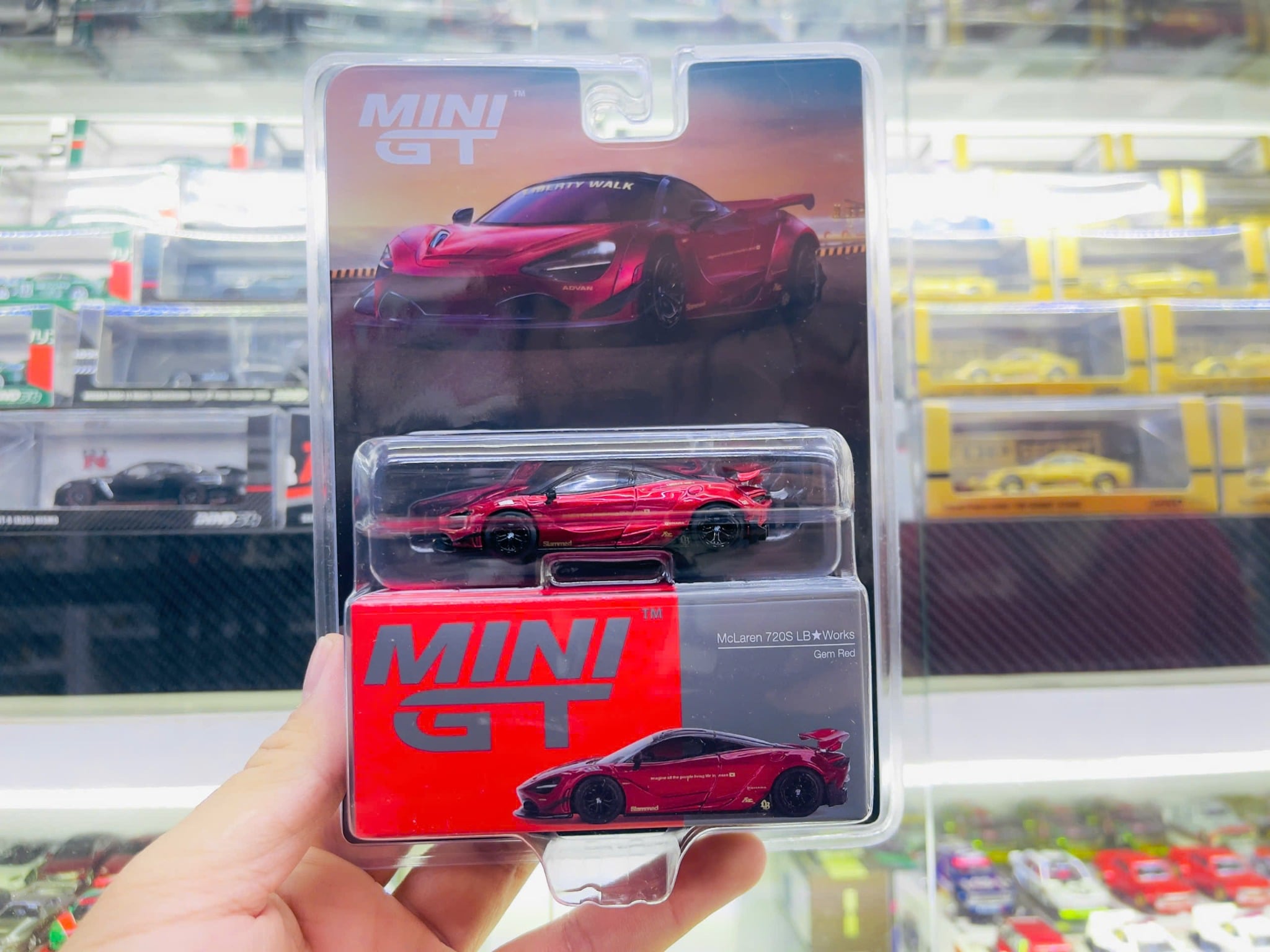  Mô hình xe McLaren 720S LB★Works Gem Red bản card tỉ lệ 1:64 MiniGT MGT00828 