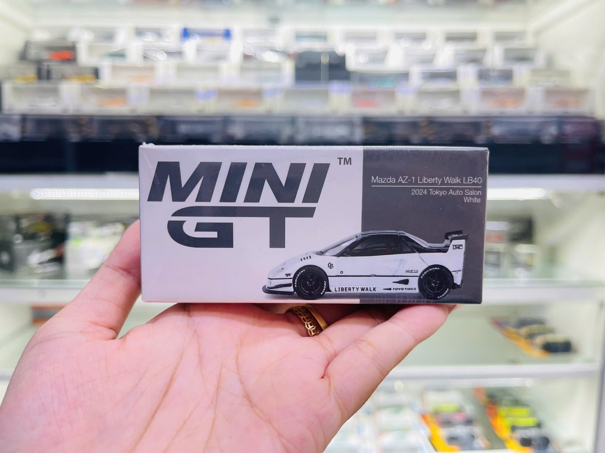  Mô hình xe Mazda AZ-1 Liberty Walk LB40 White 2024 Tokyo Auto Salon tỉ lệ 1:64 MiniGT MGT00953-CH 