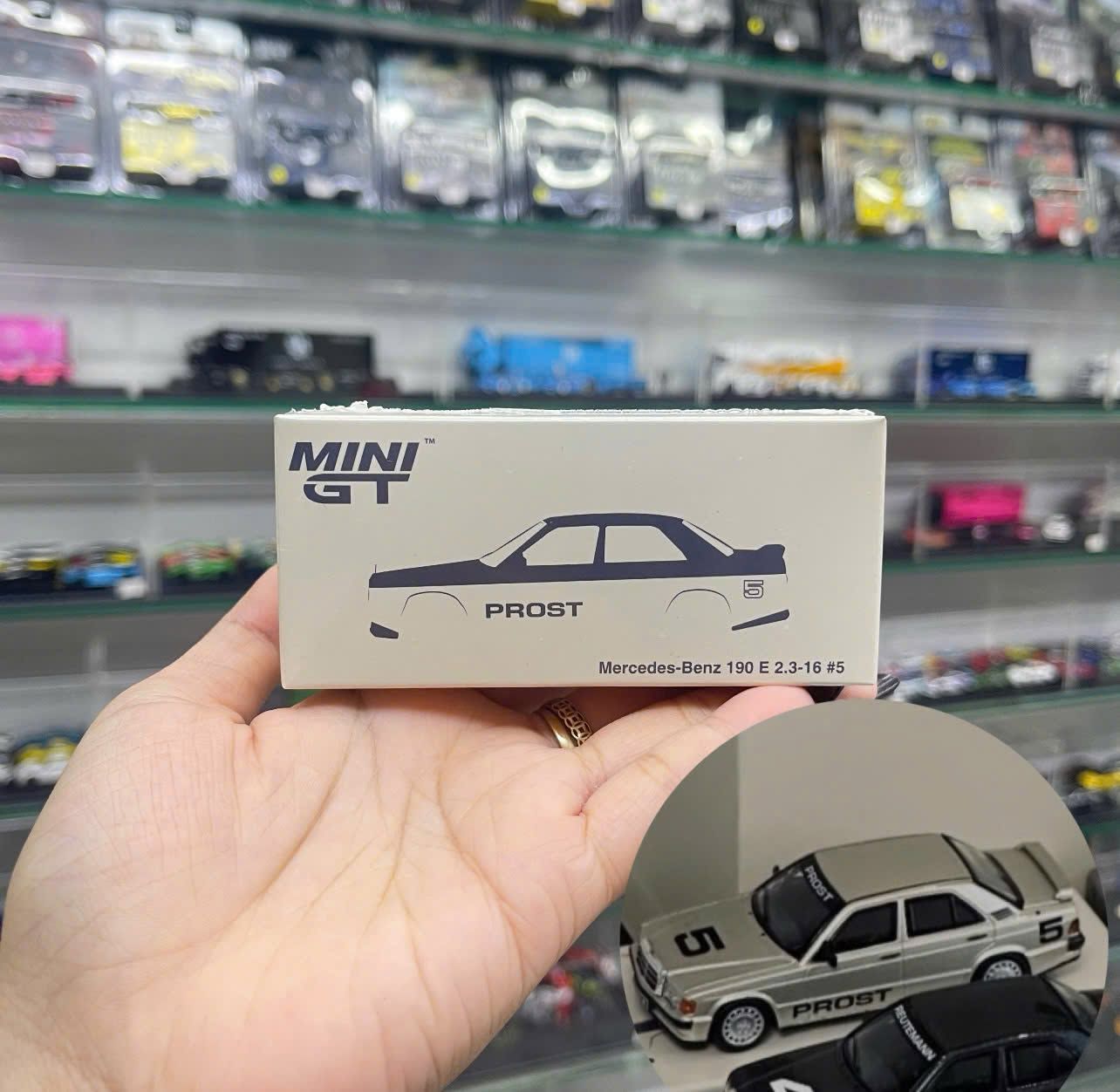  Mô hình xe Mercedes-Benz 190 E 2.3-16 - 1984 Nürburgring Race of Champions tỉ lệ 1:64 MiniGT MGTS0016 