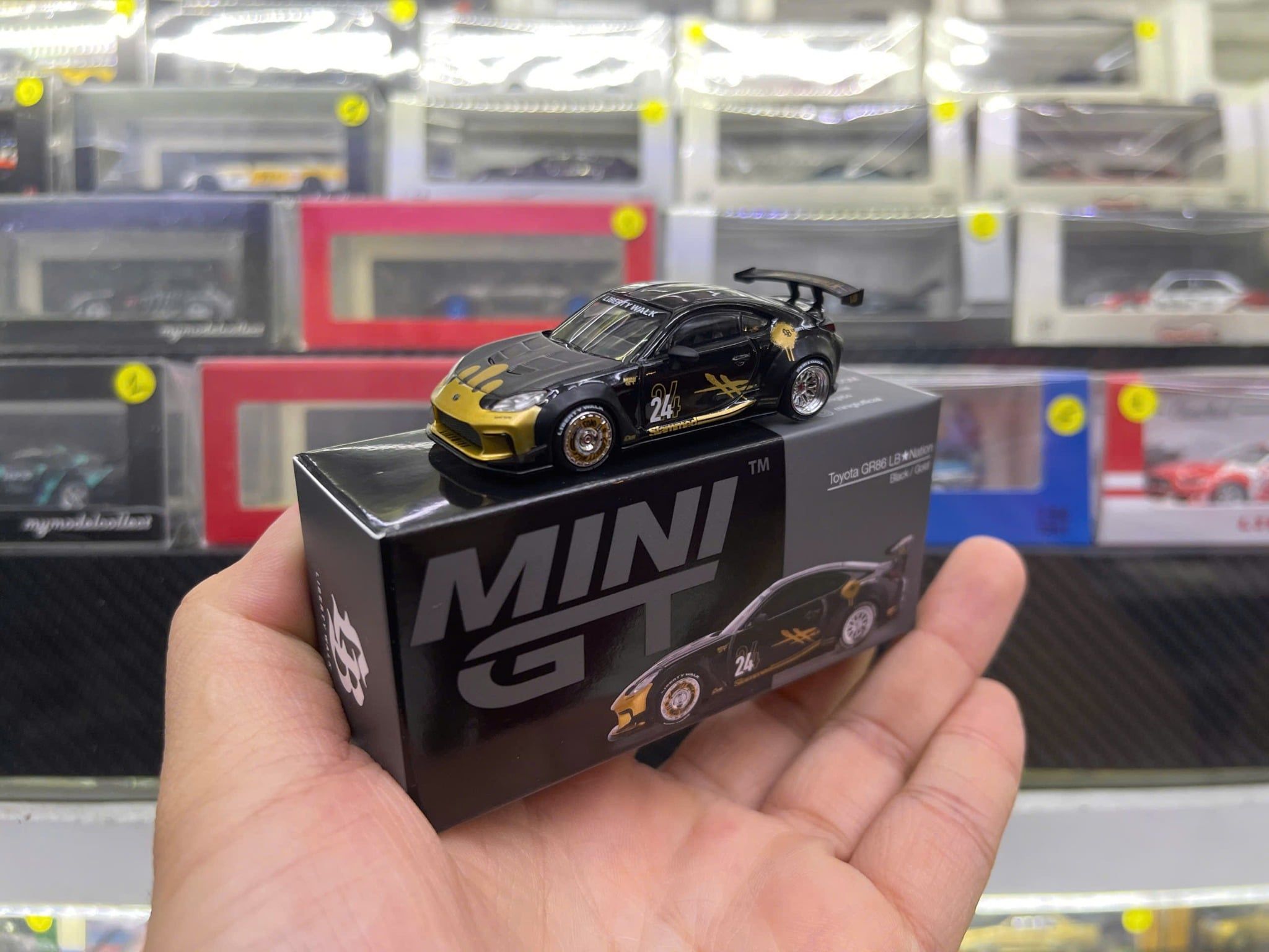  [Hàng Loose] Mô hình xe Toyota GR86 LB★Nation Black / Gold tỉ lệ 1:64 MiniGT MGT01149 