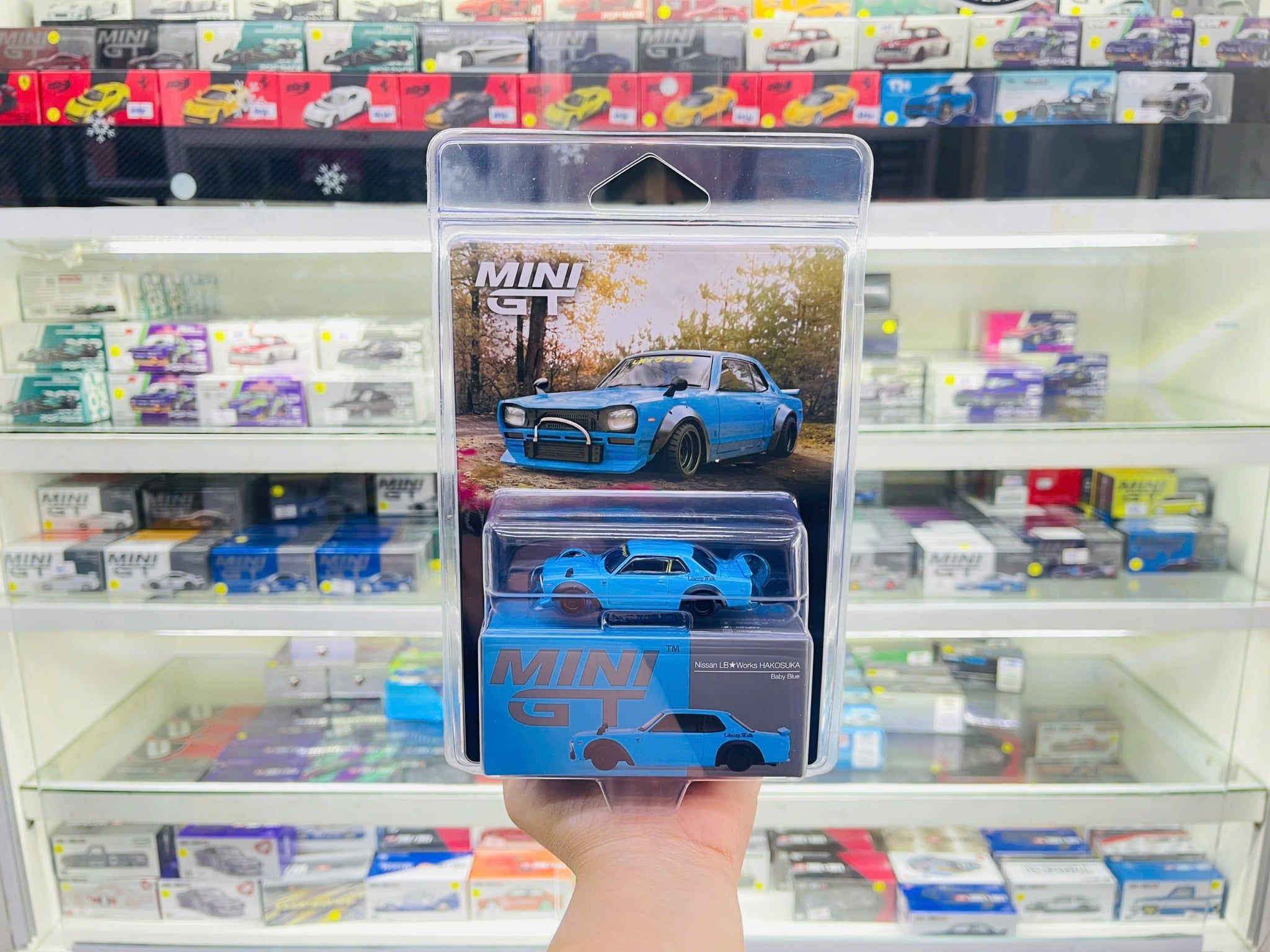  Mô hình xe Nissan LB★Works HAKOSUKA Baby Blue bản card tỉ lệ 1:64 MiniGT MGT01169 NO CHASE CAR 