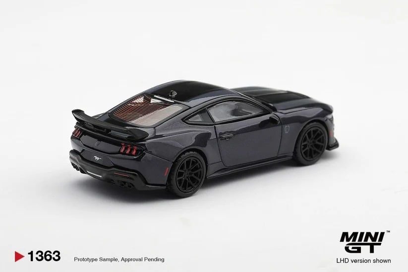  Mô hình xe Ford Mustang Dark Horse Blue Ember tỉ lệ 1:64 MiniGT MGT01363 