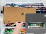  Hộp trưng bày mica mô phỏng cửa hàng Starbuck 1 mặt mica kích thước 30x13.3x10cm tỉ lệ 1:64 MoreArt MO914044 