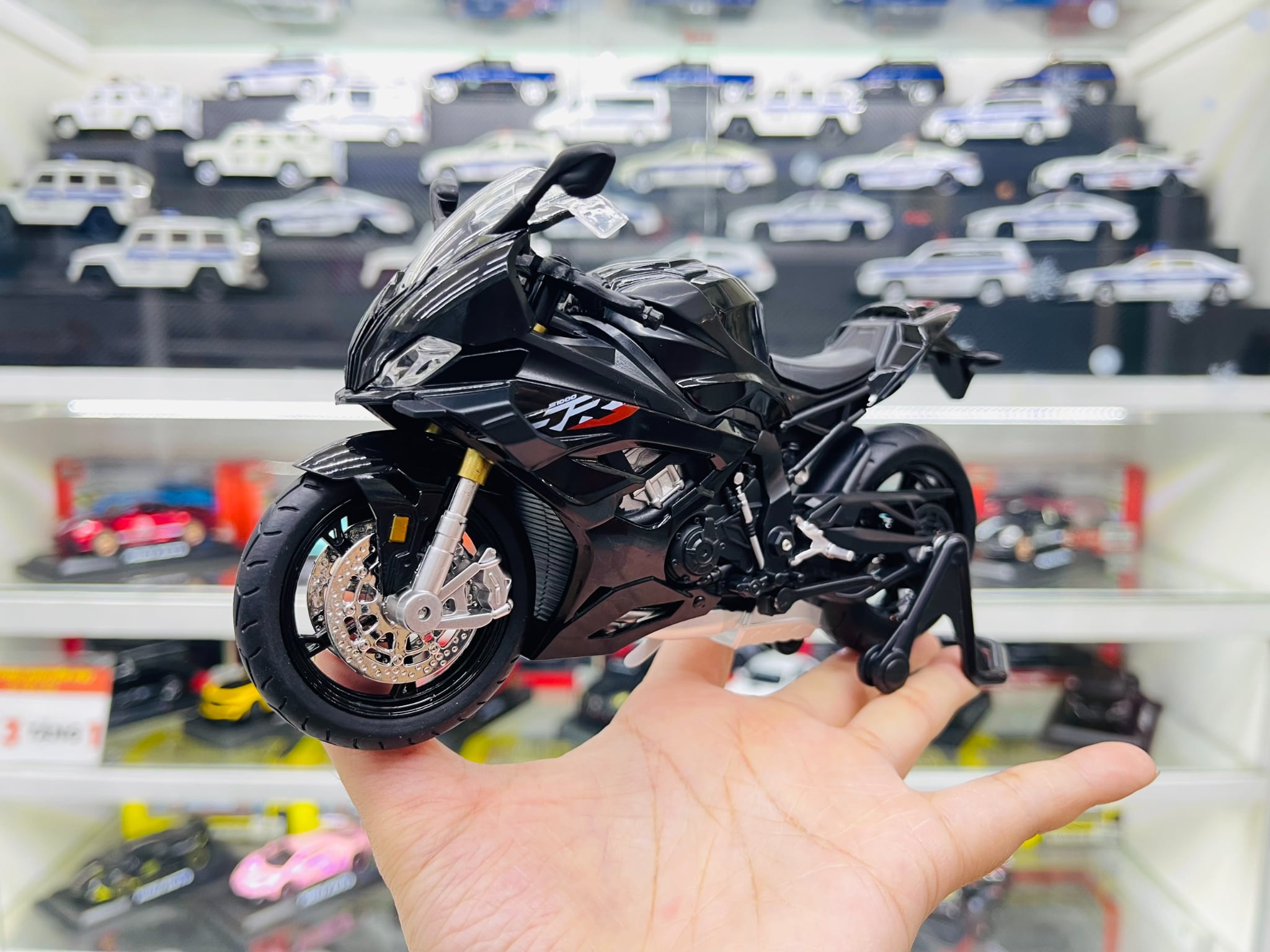  Mô hình xe BMW S1000RR 2024 có cánh gió tỉ lệ 1:12 Huayi Alloy MT070 