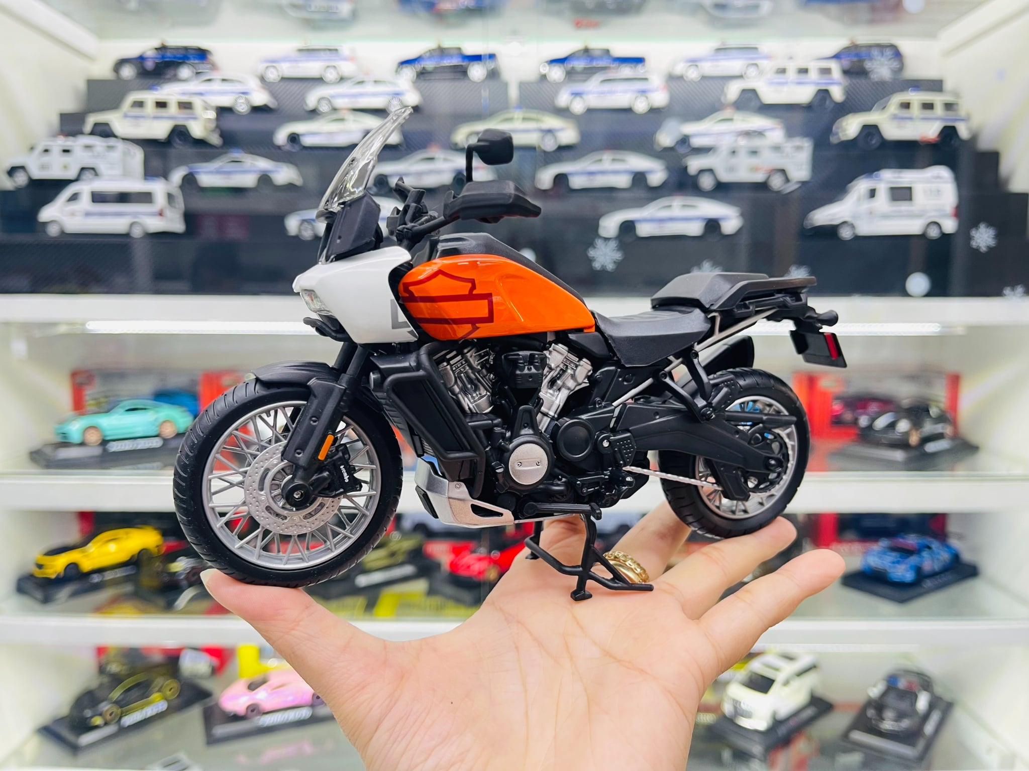  Mô hình xe mô tô Harley Davision Pan America 1200 2021 tỉ lệ 1:12 Maisto 32338 MT12002 