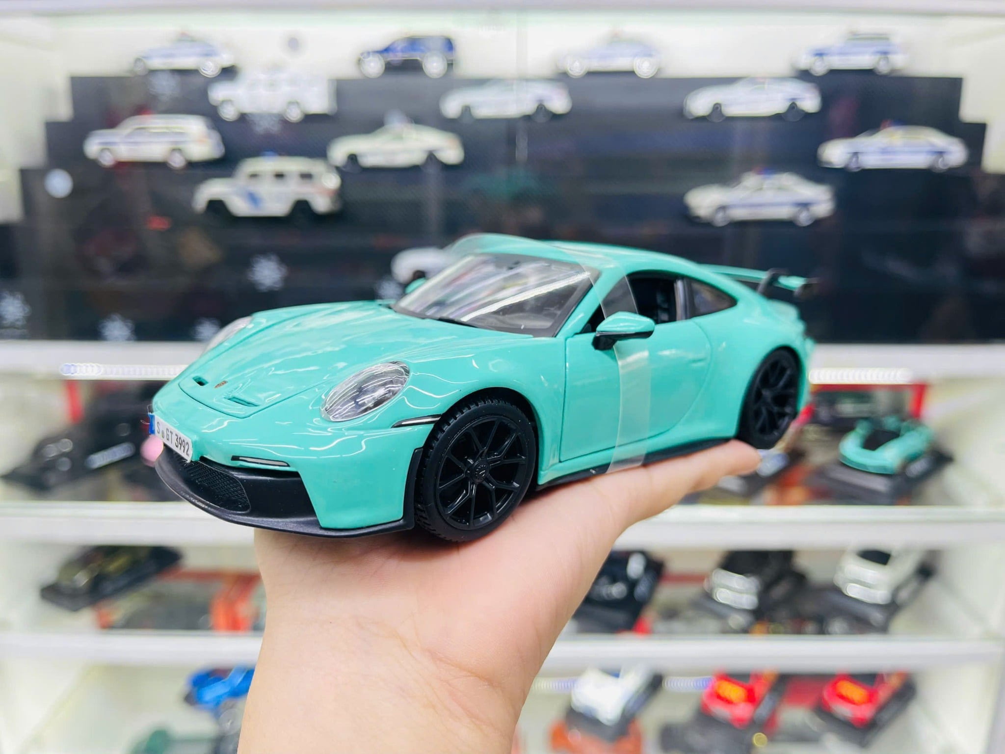  Mô hình xe Porsche 911 GT3 đánh lái được 1:24 Bburago 18-21104 GN OT059 