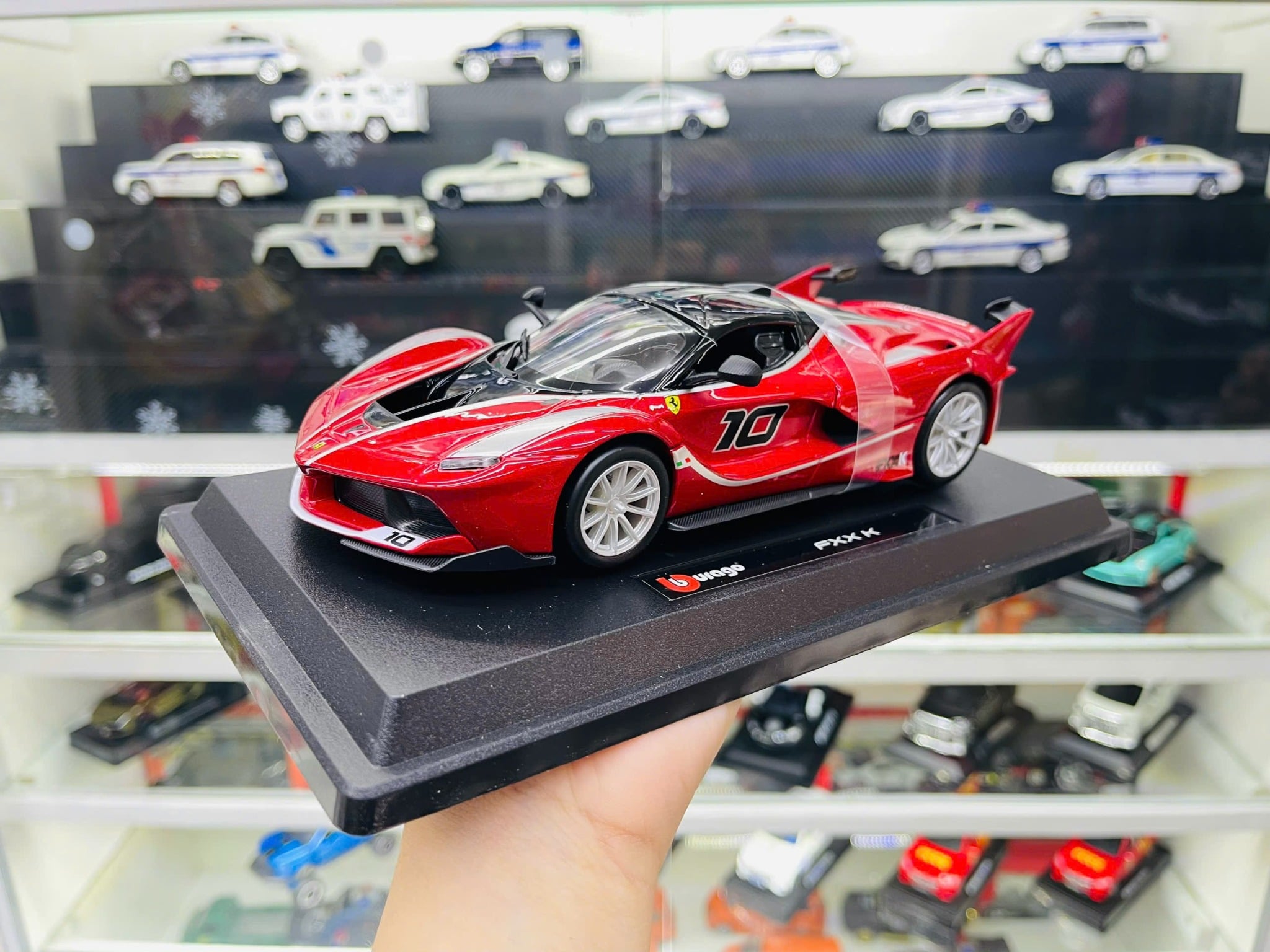  Mô hình xe Ferrari FXX K racing No.10 Rosso red không full kính tỉ lệ 1:24 Bburago 18-26301 OT24057 
