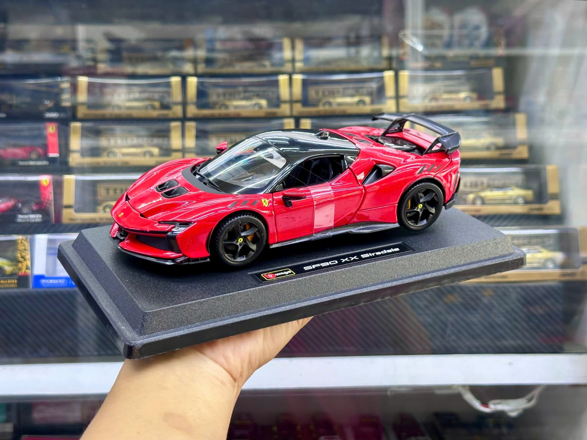  Mô hình xe Ferrari SF90 XX Stradale tỉ lệ 1:24 Bburago OT24107 