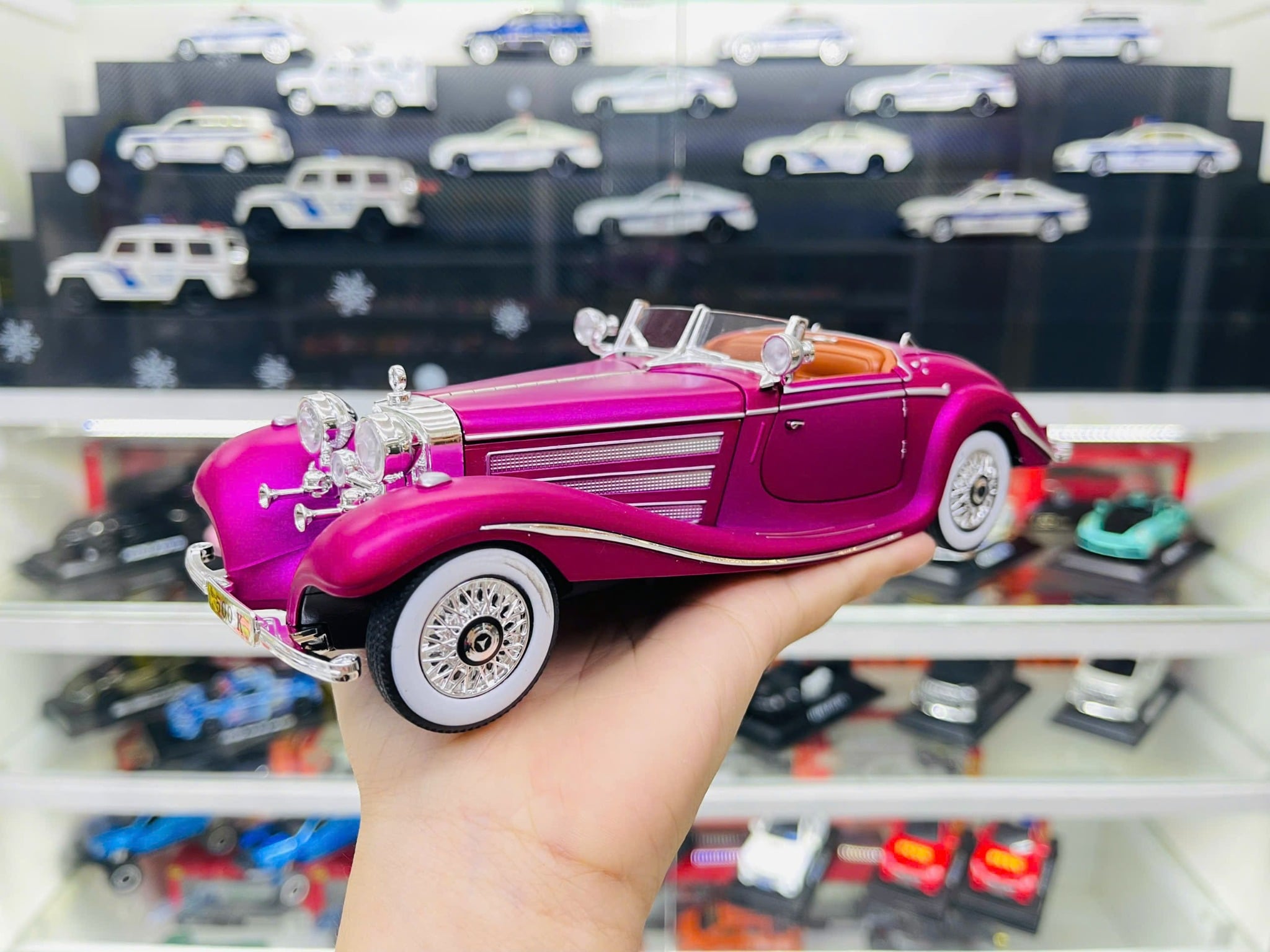  Mô hình xe ô tô Mercedes- Benz 500K tỉ lệ 1:24 Jinglifang OT286 