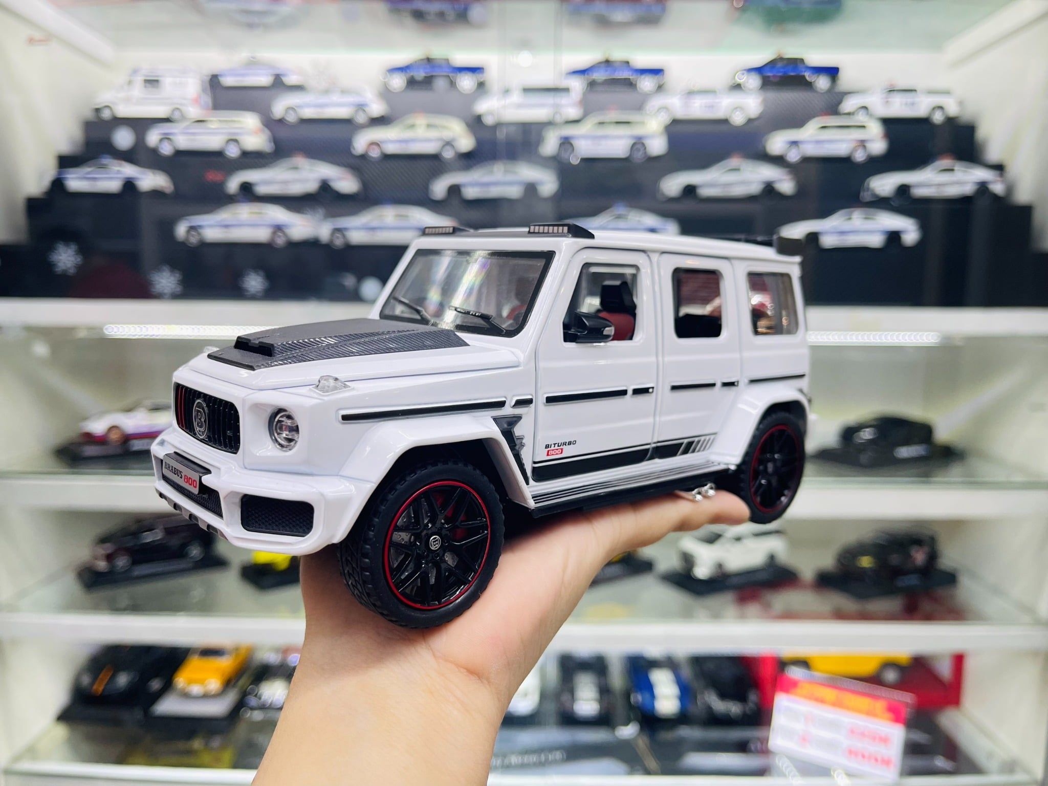  Mô hình xe Mercedes Benz Brabus G800 đánh lái được full open 1:24 Miniauto DC24253 OT398 