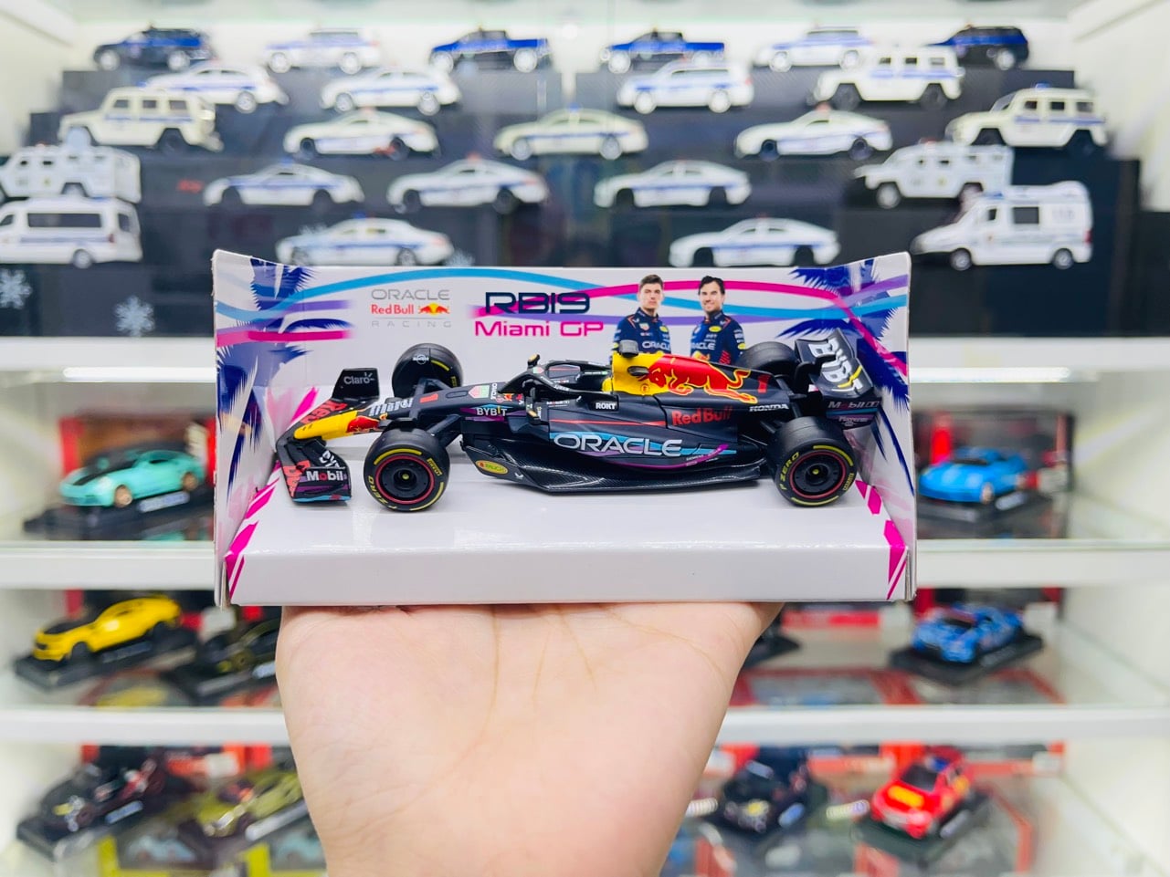  Mô hình xe đua F1 Formula Honda Red bull 2023 RB19 Miami GP #1 - #11 tỉ lệ 1:43 Bburago OT421 