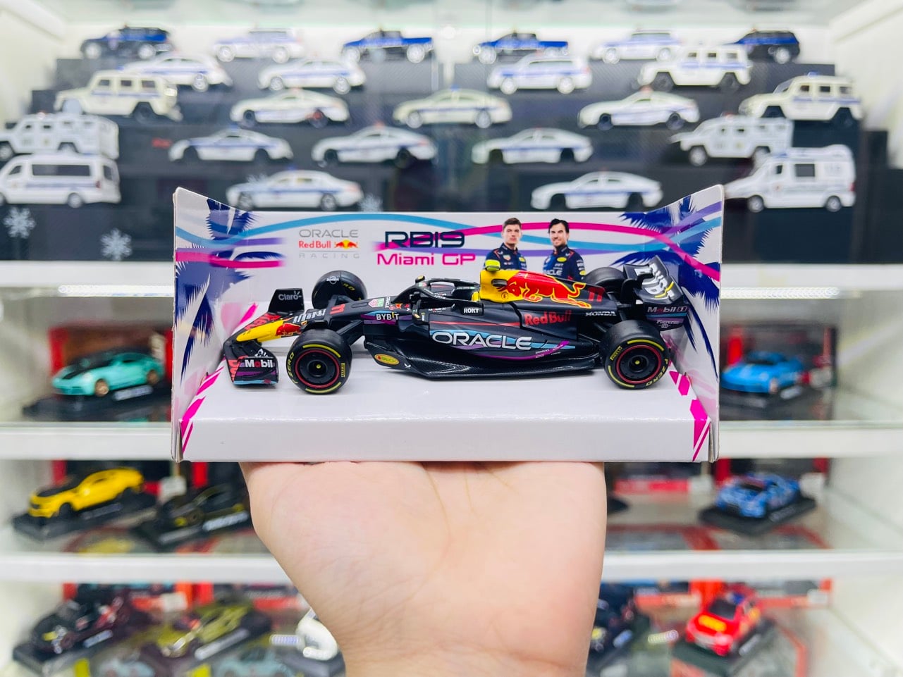  Mô hình xe đua F1 Formula Honda Red bull 2023 RB19 Miami GP #1 - #11 tỉ lệ 1:43 Bburago OT421 