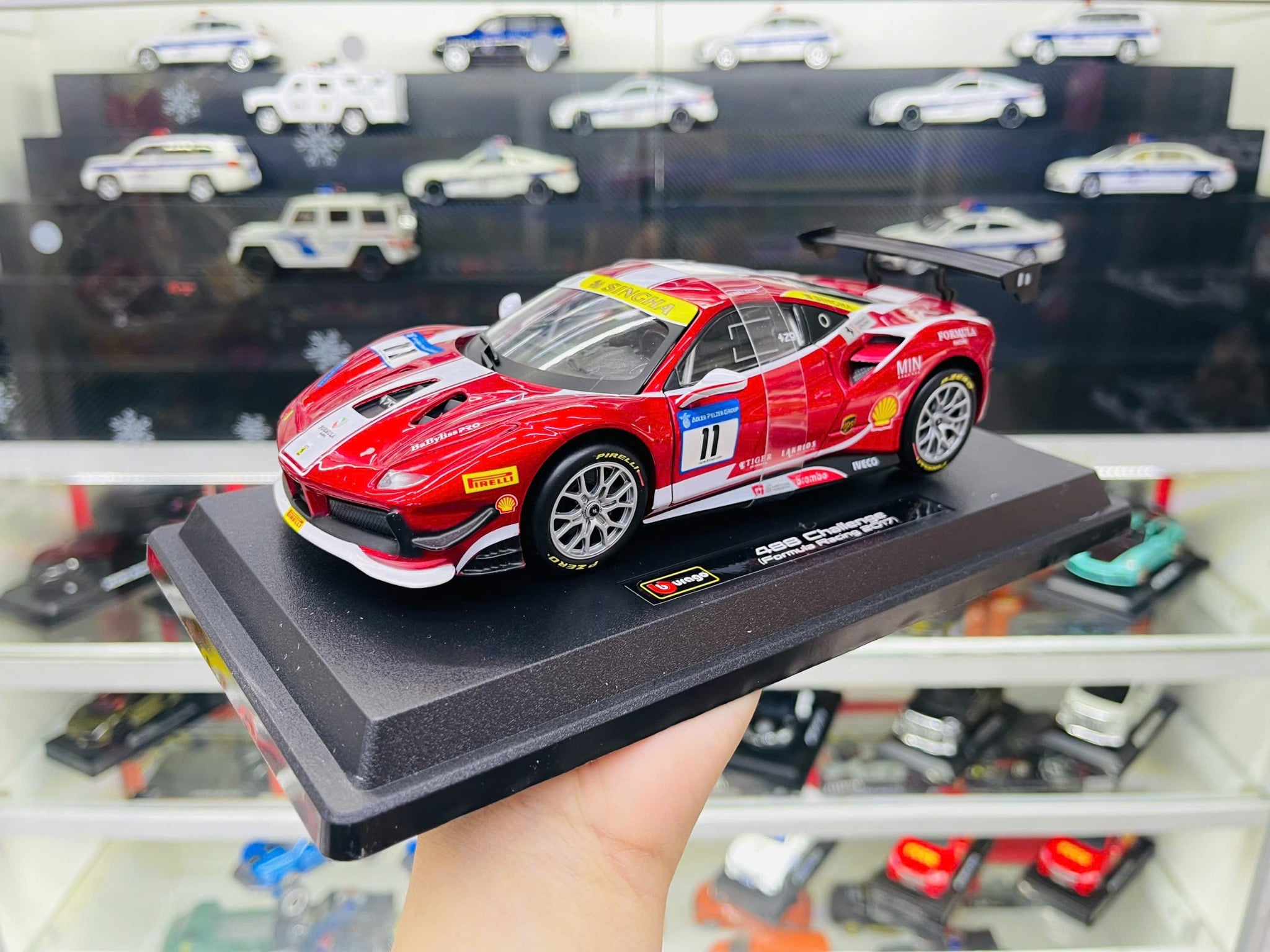  Mô hình xe Ferrari 488 Challenge 2017 red 1:24 Bburago 18-26308 OT593 