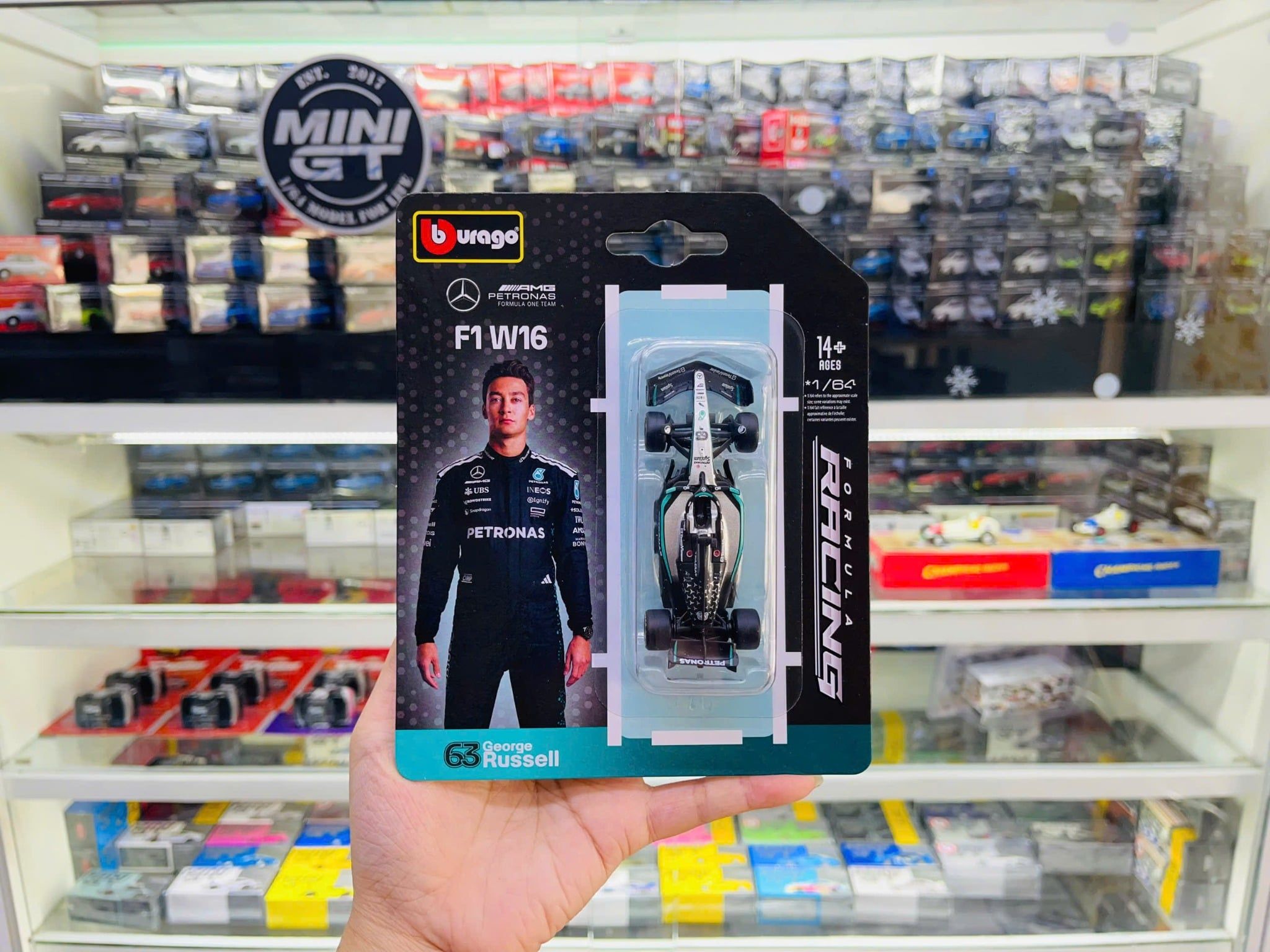  Mô hình xe đua F1 2025 Mercedes-AMG Petronas F1 Team W16 Australia GP tỉ lệ 1:64 Bburago bản card 18-58002 OT64669A 