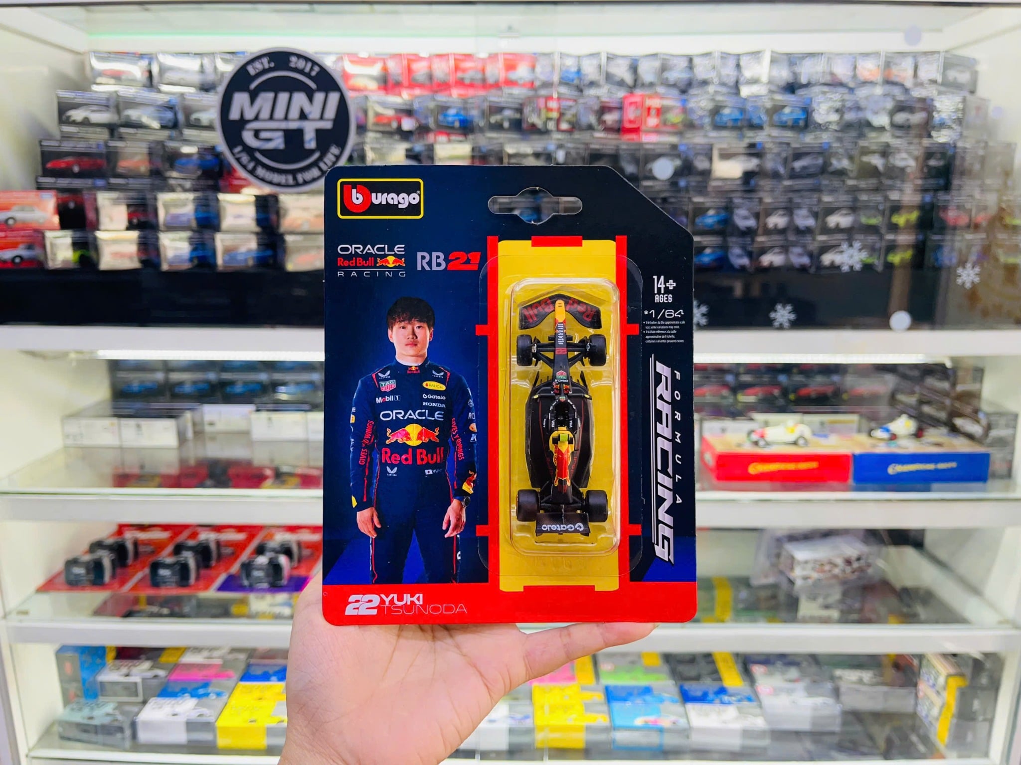  Mô hình xe đua F1 2025 Oracle Red Bull Racing RB21 Bahrain GP tỉ lệ 1:64 Bburago bản card 18-58003 OT64670 