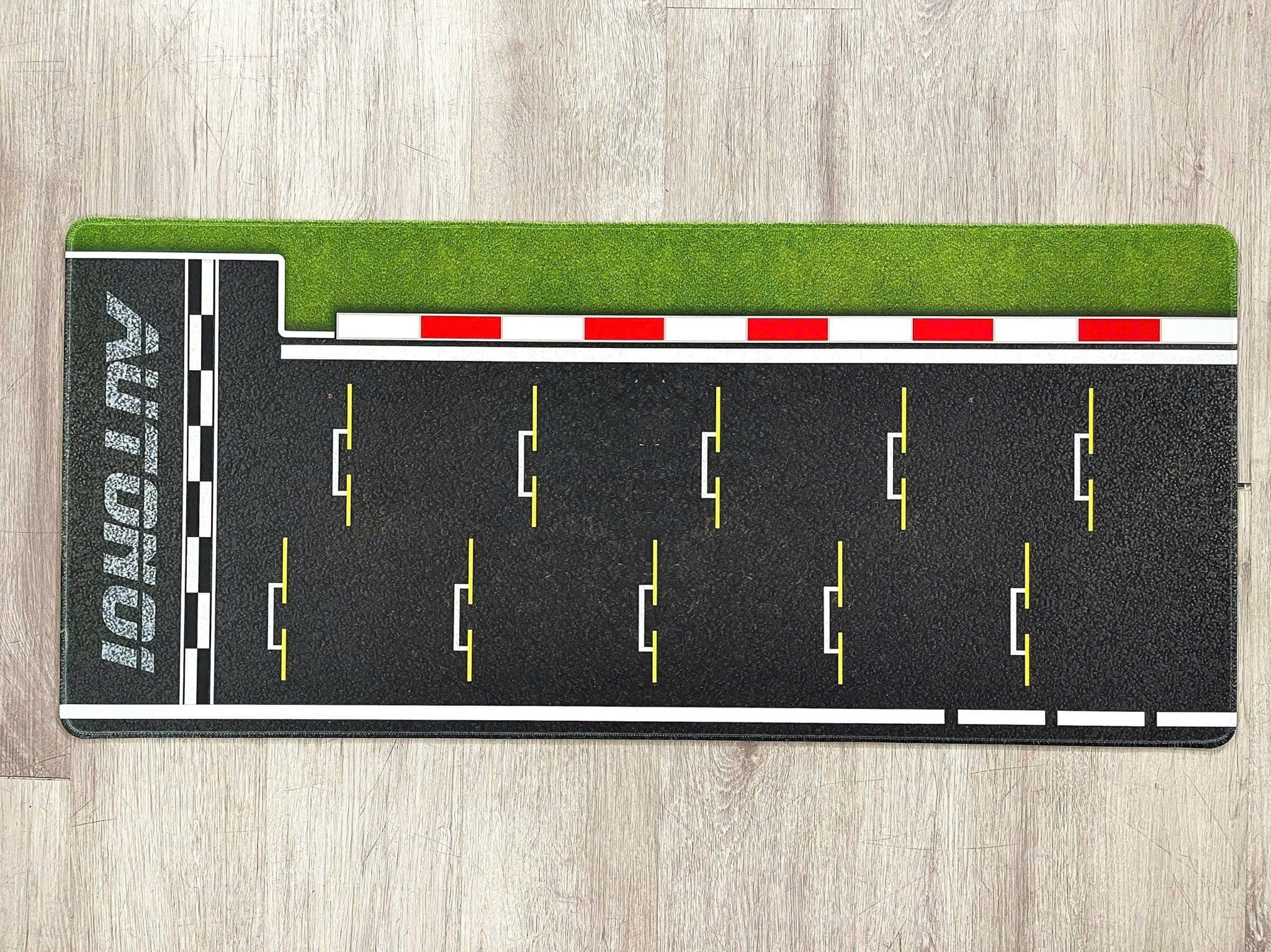  Phụ kiện thảm sa bàn chống trượt mô phỏng diorama pit race trường đua xe F1 kích cỡ 90x40cm tỉ lệ 1:64 Autono1 PT008 