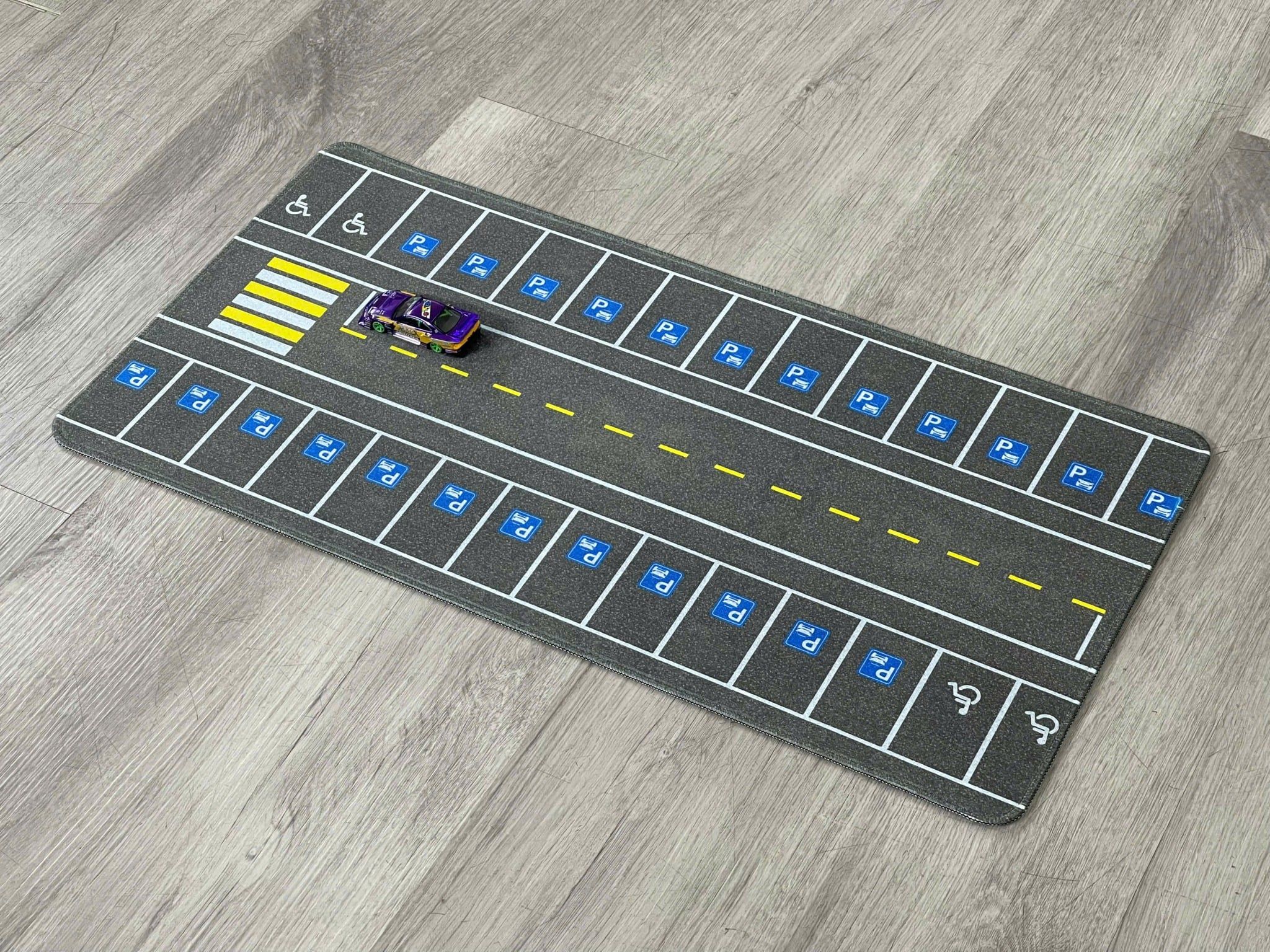  Phụ kiện thảm sa bàn chống trượt mô phỏng diorama bãi đỗ xe/ Parking lot - đường xe chạy 60x30cm tỉ lệ 1:64 Autono1 PT009 