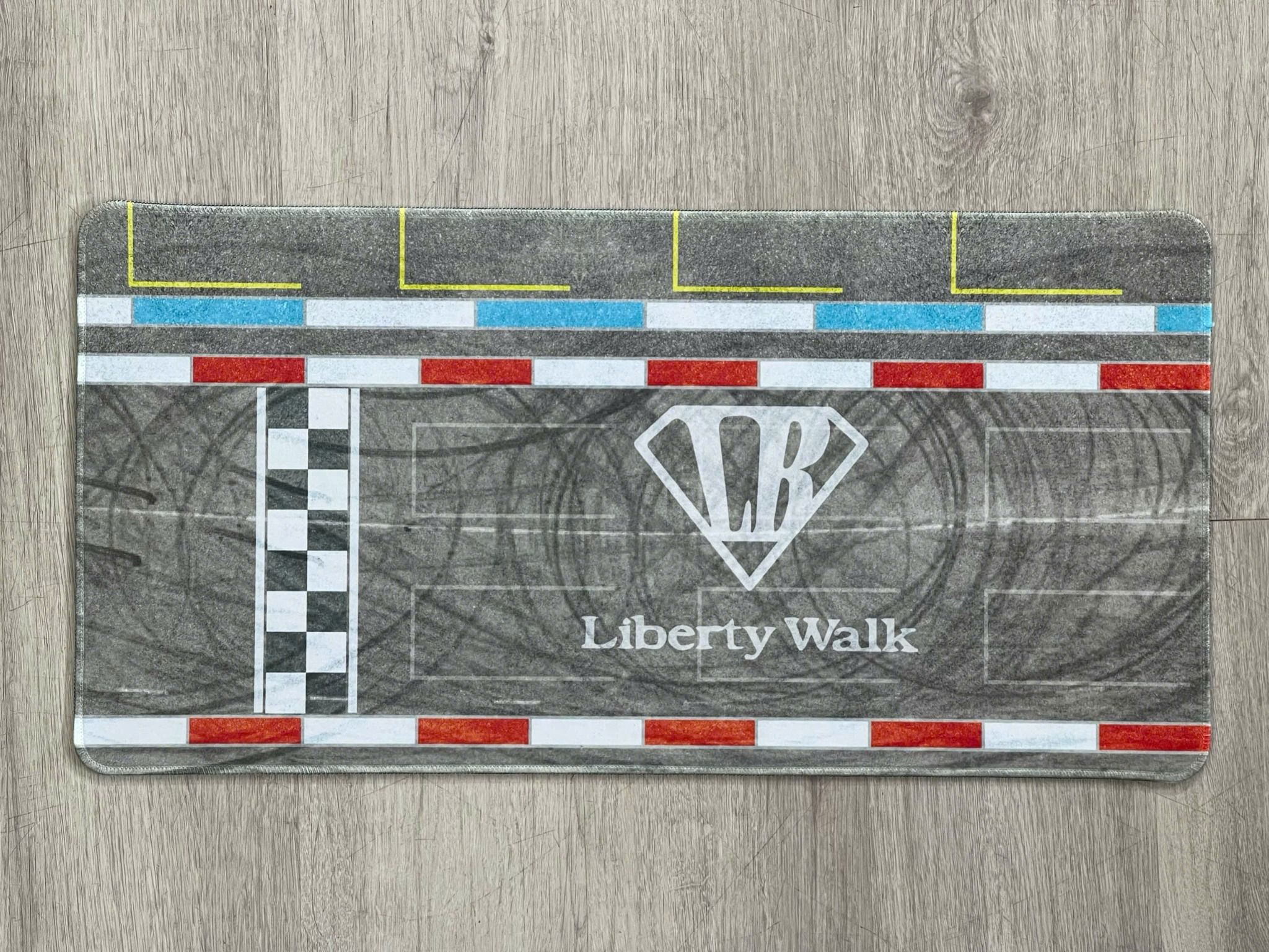  Phụ kiện thảm sa bàn chống trượt mô phỏng diorama bãi đỗ trường đua Lb Works liberty works 60x30cm tỉ lệ 1:64 Autono1 PT010 