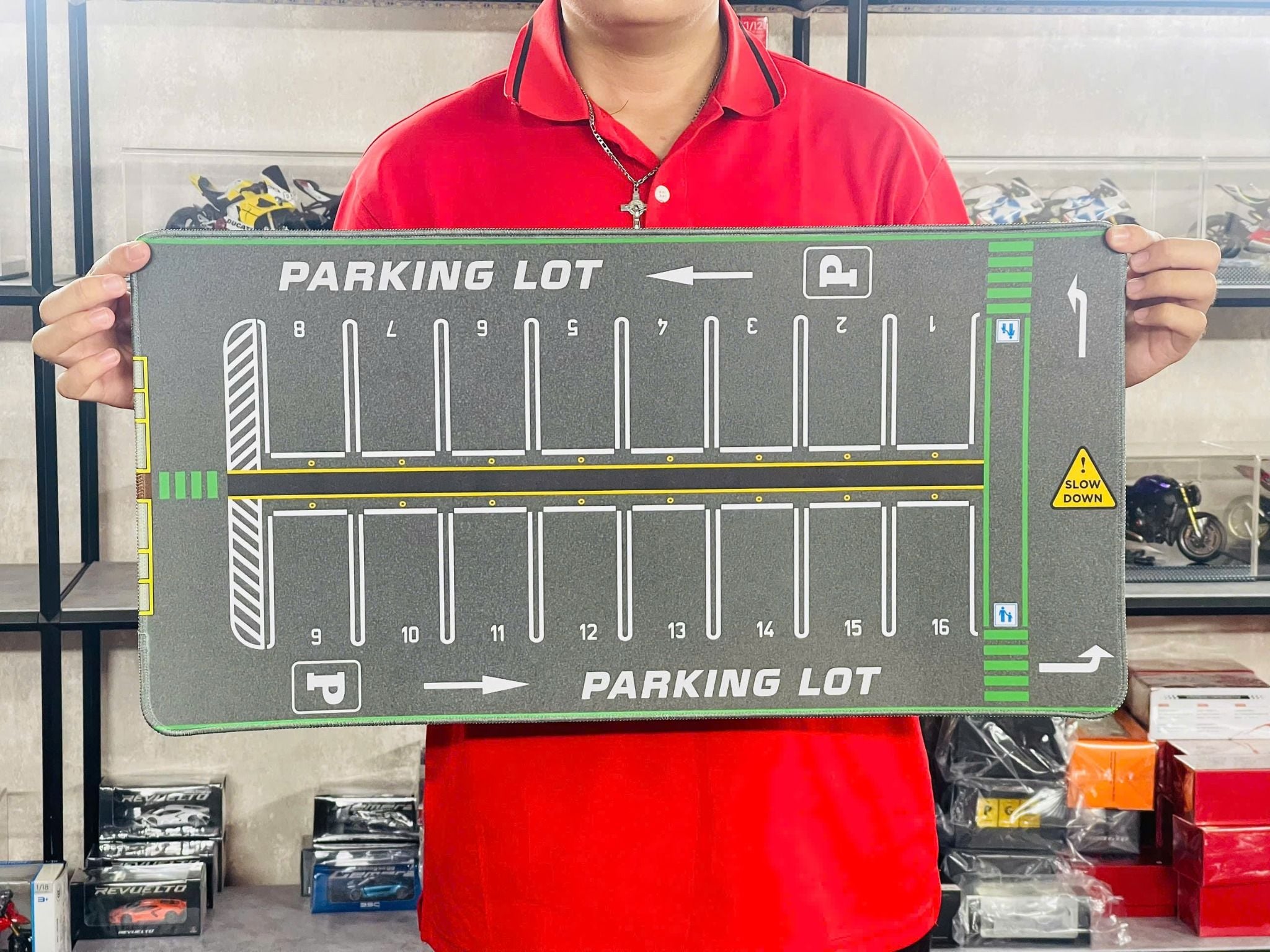  Phụ kiện thảm sa bàn chống trượt mô phỏng diorama bãi đỗ xe/ Parking lot có đường xe chạy kích thước 60x30cm tỉ lệ 1:64 Autono1 PT014 