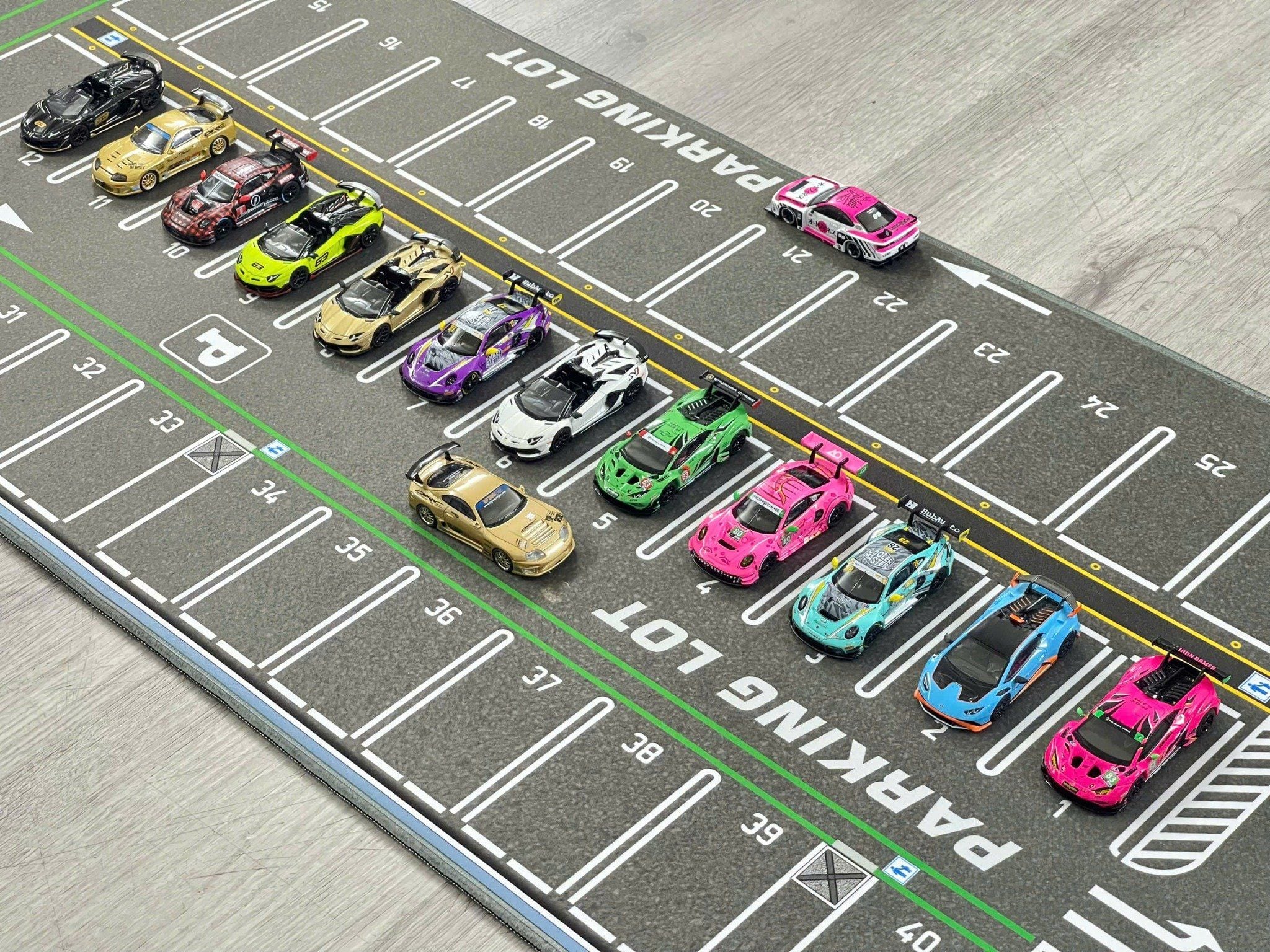  Phụ kiện thảm sa bàn chống trượt mô phỏng diorama bãi đỗ xe/ Parking lot đường xe chạy kích thước 90x40cm cho mô hình xe 1:64 Autono1 PT014 