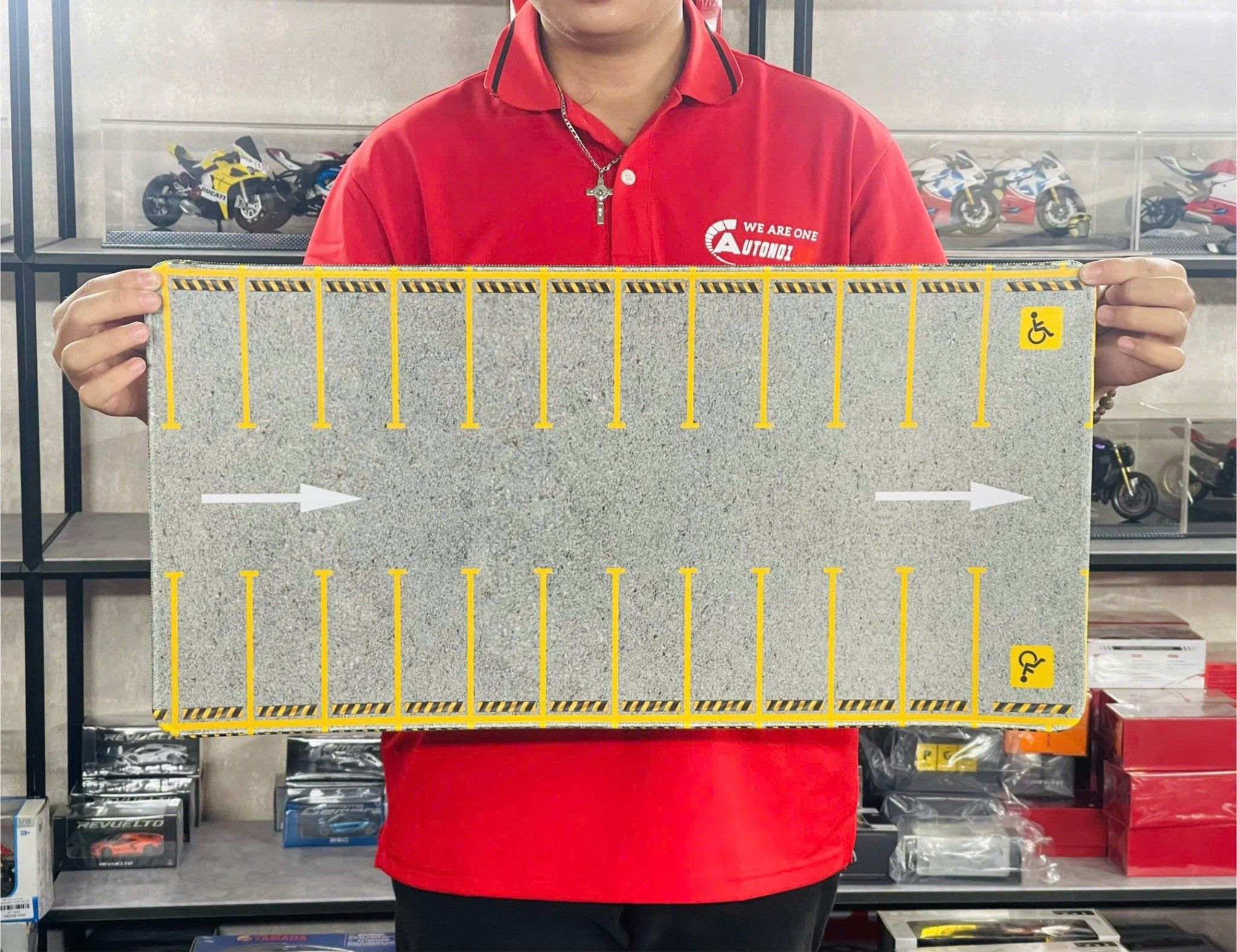  Phụ kiện thảm sa bàn chống trượt mô phỏng diorama bãi đỗ xe/ Parking lot kích thước 90x40cm cho mô hình xe 1:64 Autono1 PT016 