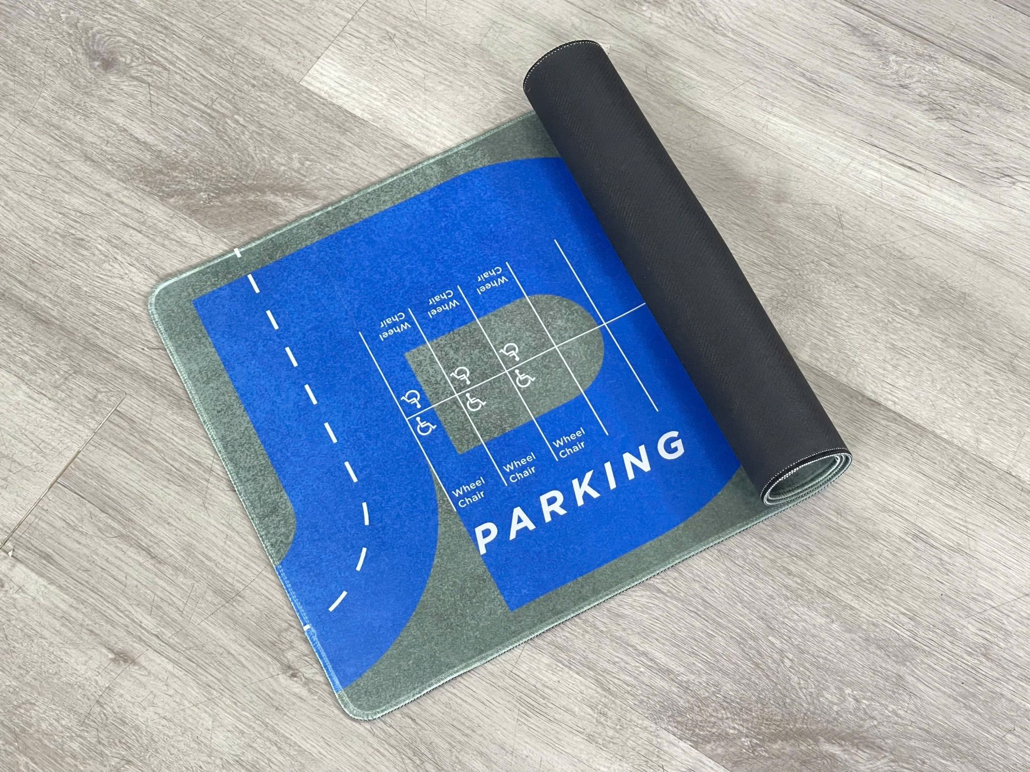  Phụ kiện thảm sa bàn chống trượt mô phỏng diorama bãi đỗ xe có đường đi xanh kích thước 90x40 cho mô hình xe 1:64 Autono1 PT021 